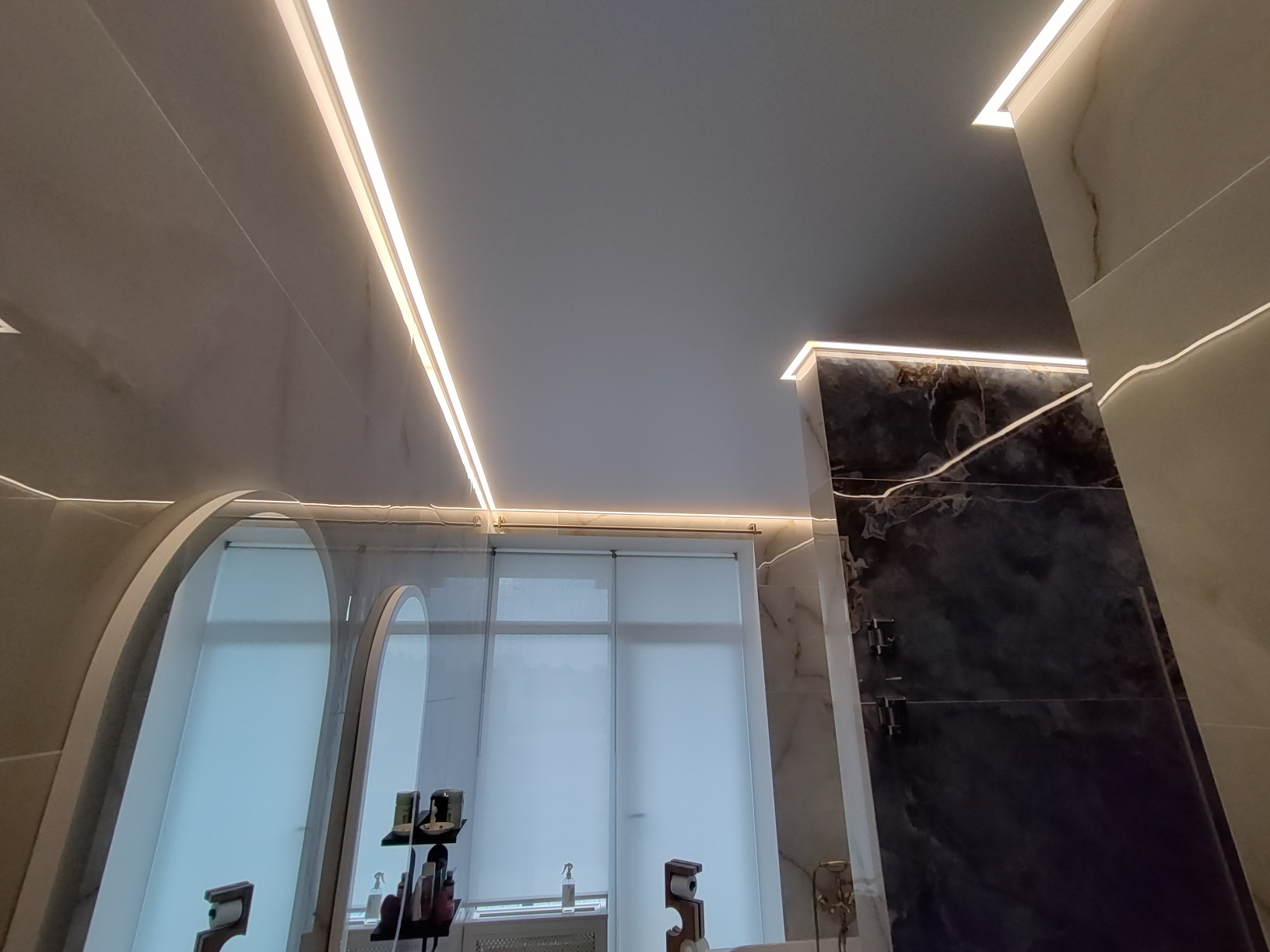 Контурные натяжной потолок от компании ООО "К-потолки"