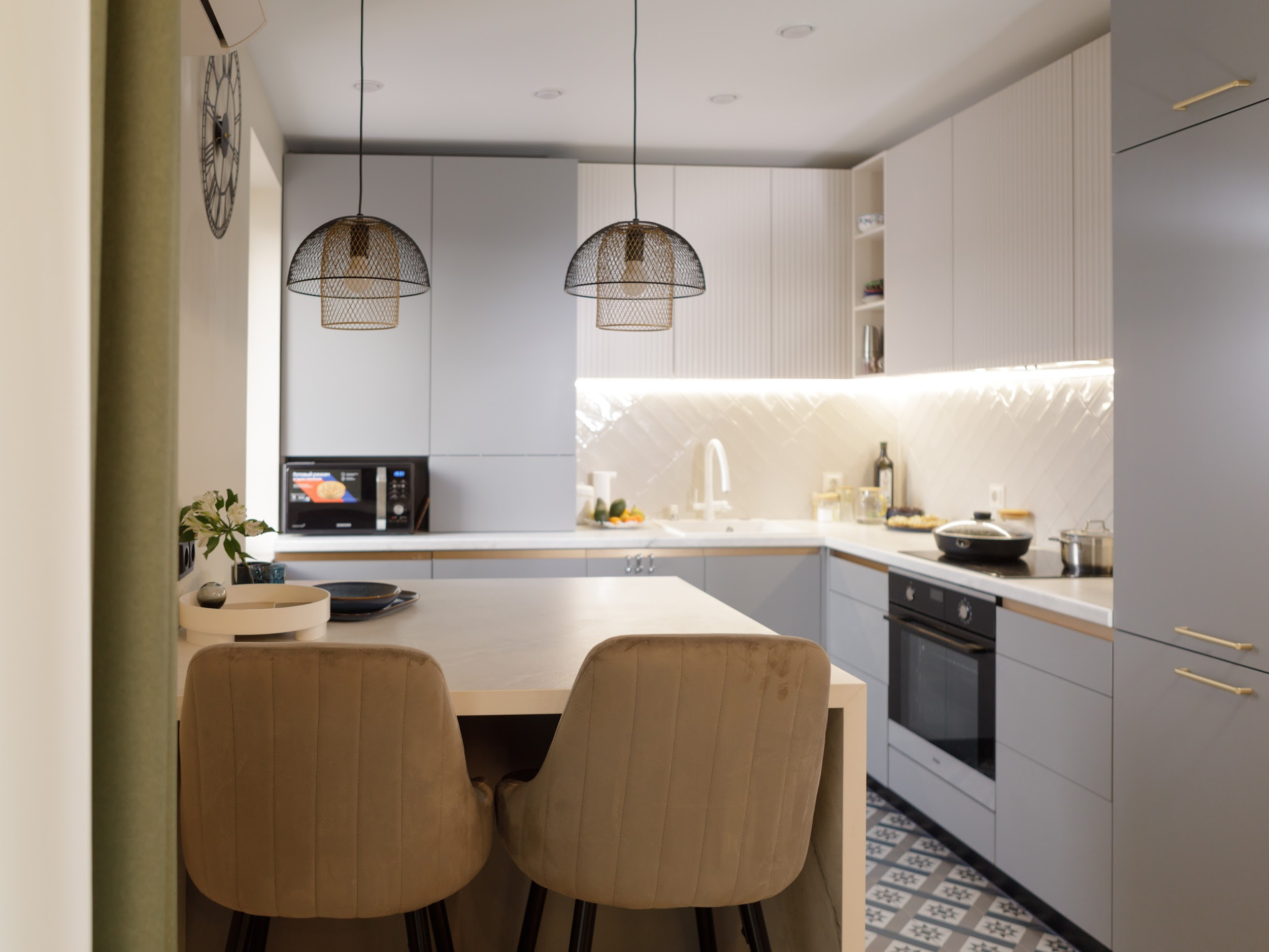 Новокиевская с черным котом