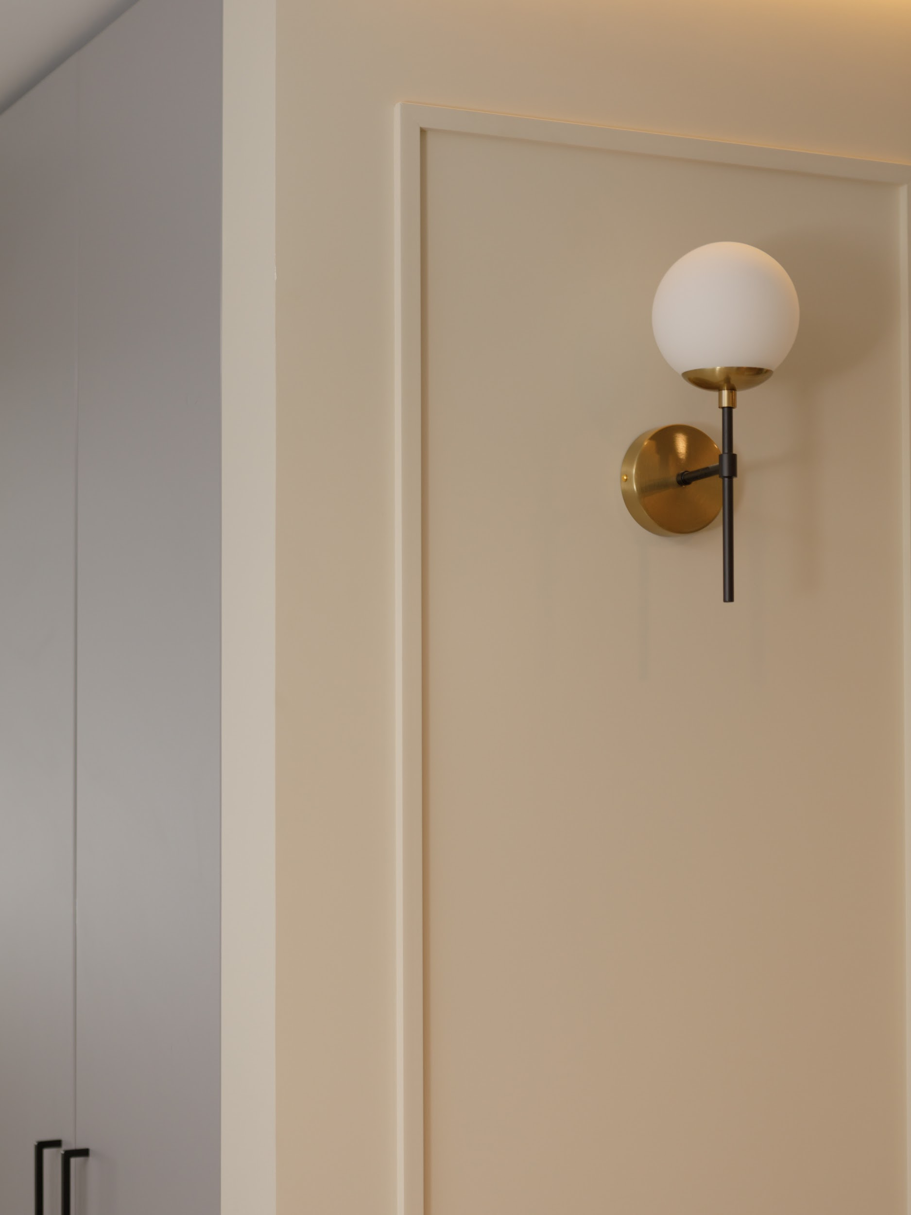 Новокиевская с черным котом