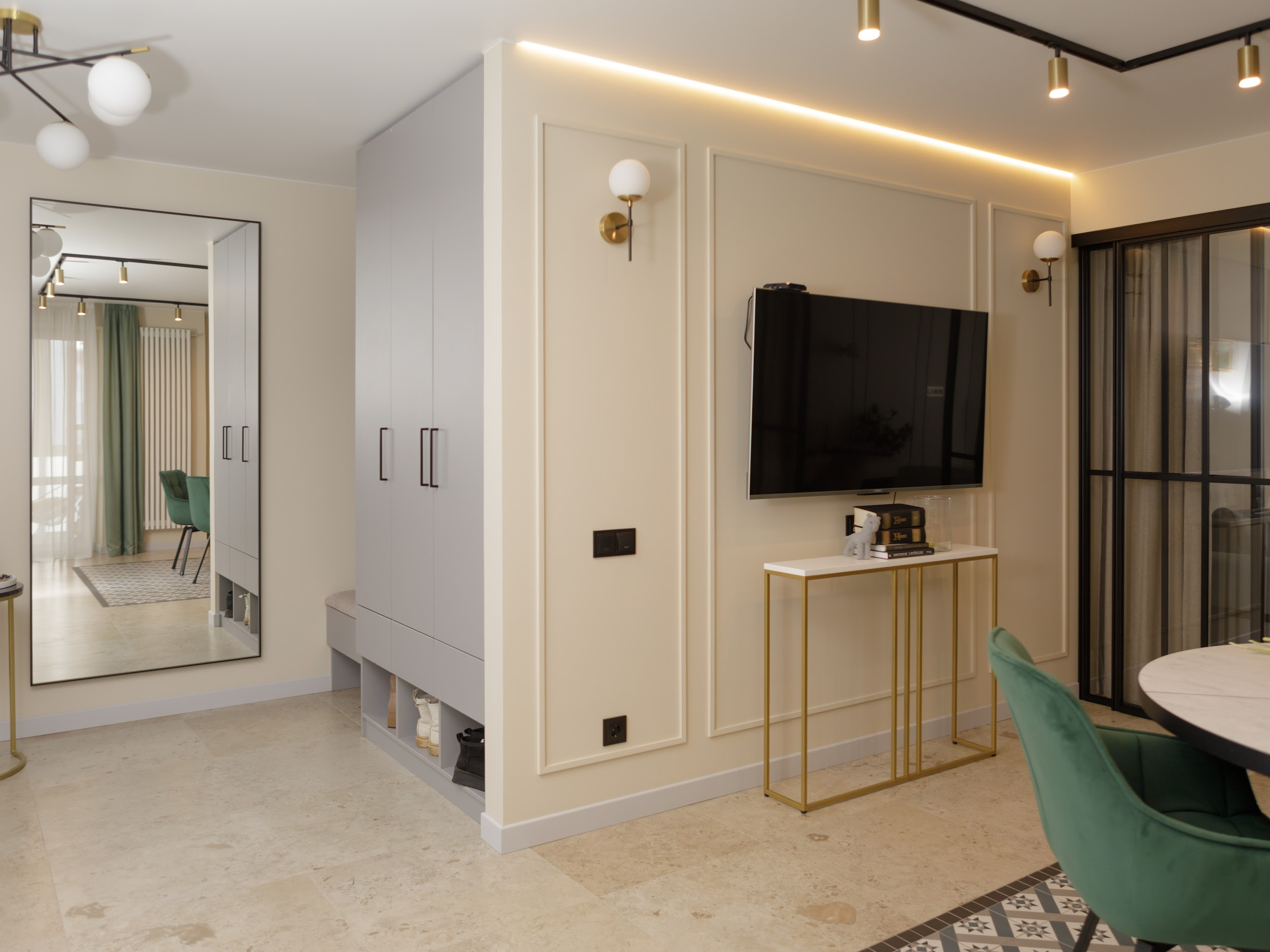 Новокиевская с черным котом