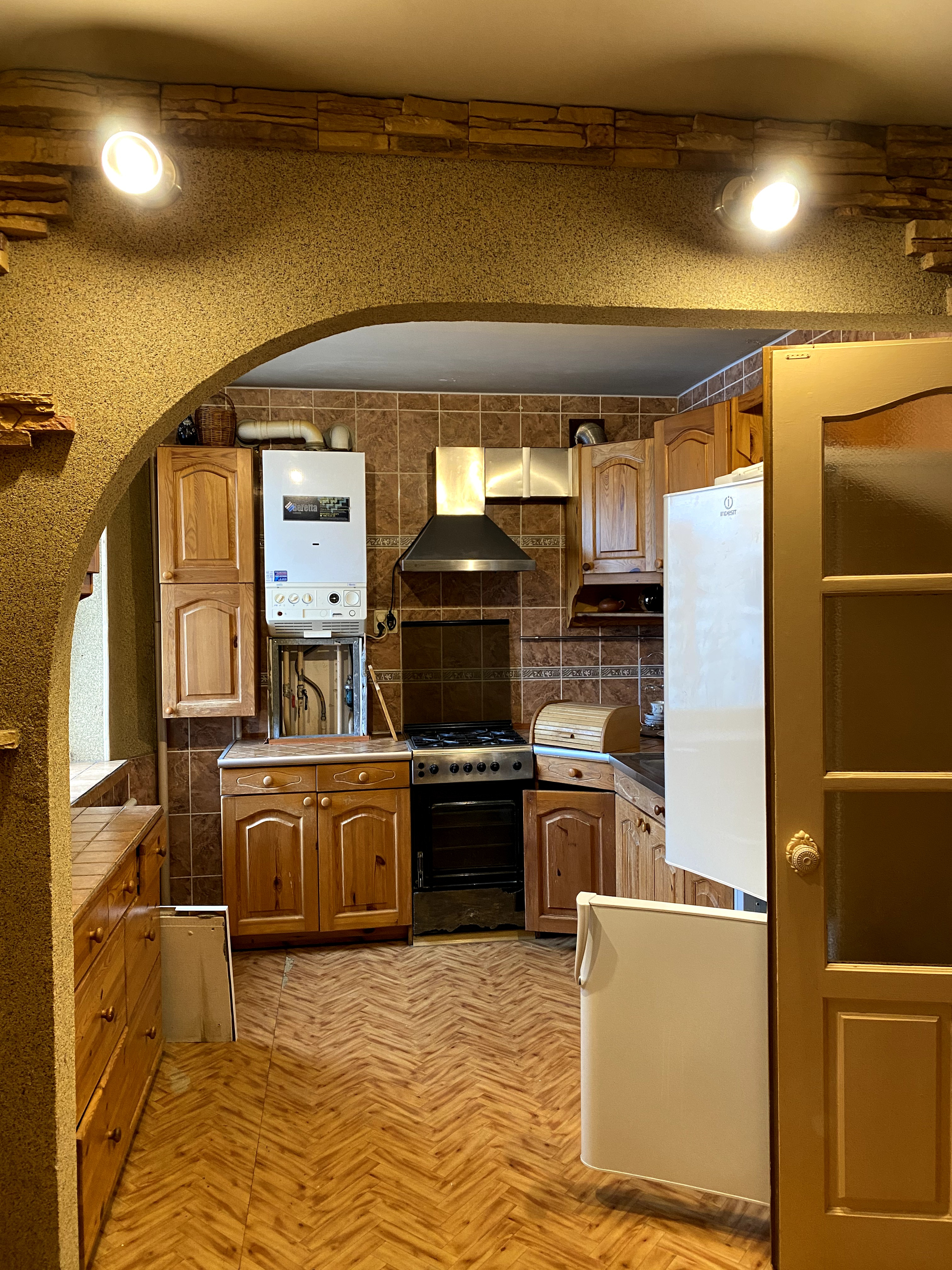 Новокиевская с черным котом