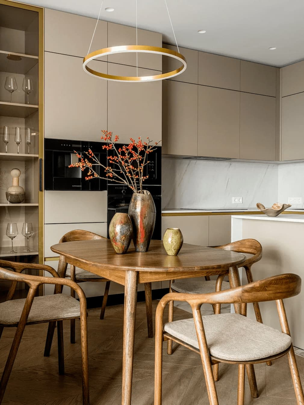 КВАРТИРА ДЛЯ БОЛЬШОЙ СЕМЬИ НА МОСФИЛЬМОВСКОЙ