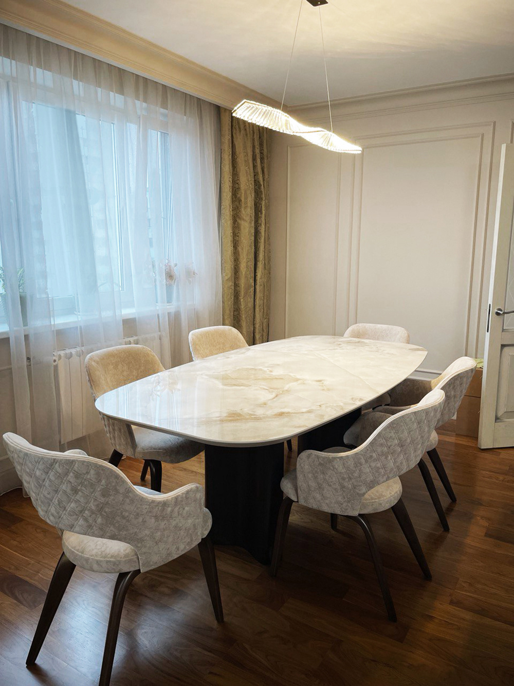 Гостиная 52 кв.м. во вторичном жилье