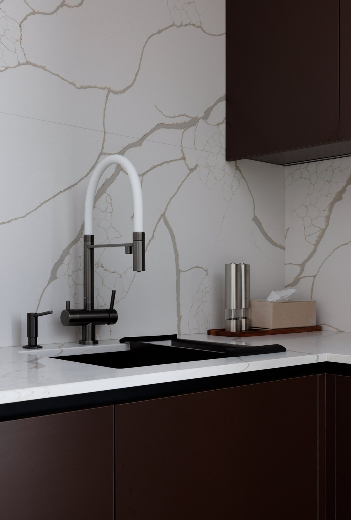 Интерьер в стиле мягкого минимализма «Архитектура тишины»