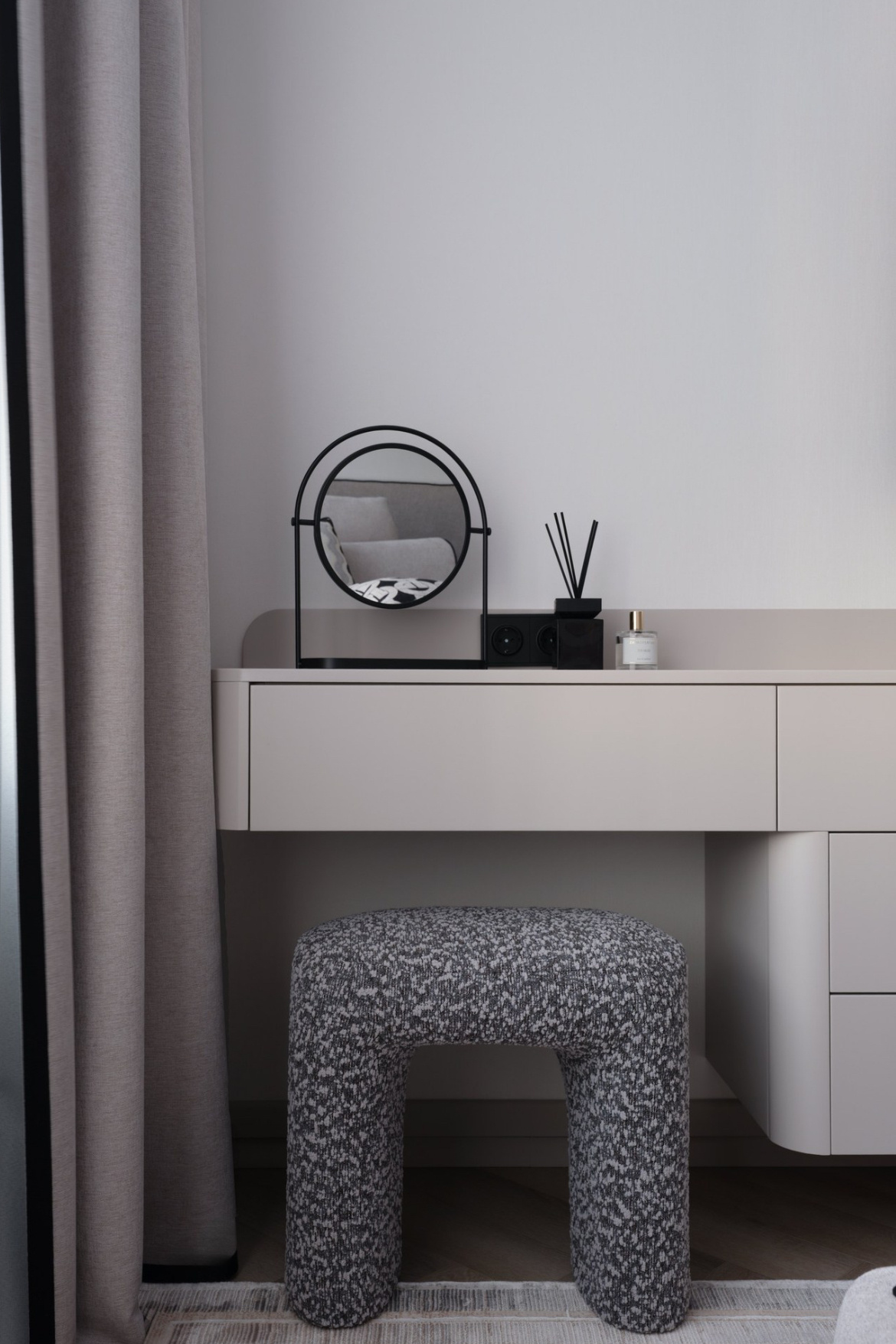 Интерьер в стиле мягкого минимализма «Архитектура тишины»