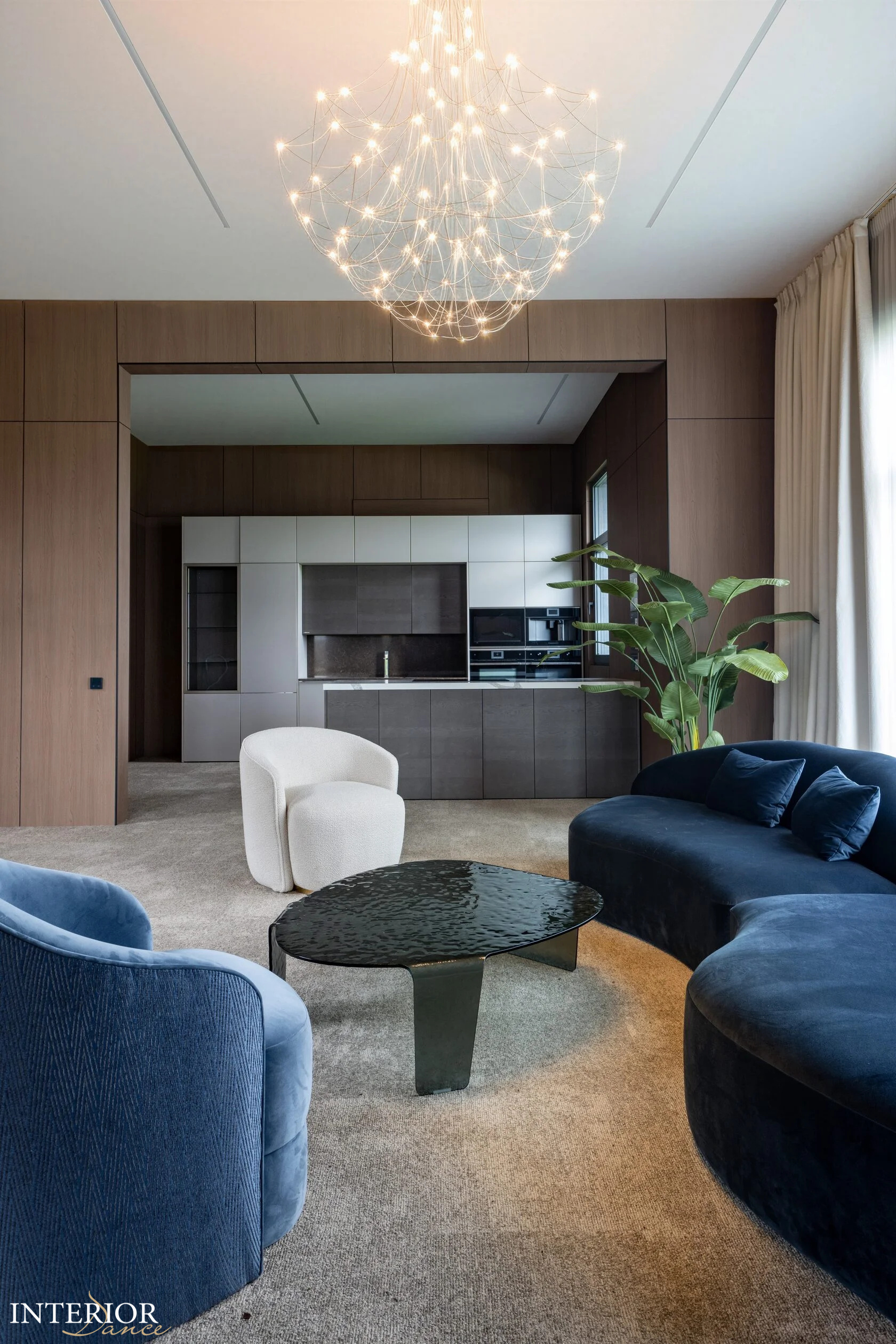 Обложка проекта: Дмитрий Дом