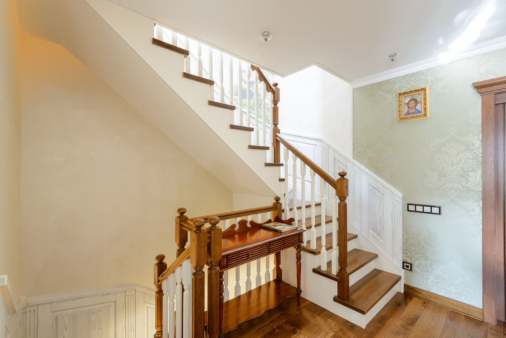 Таунхаус с классическим интерьером