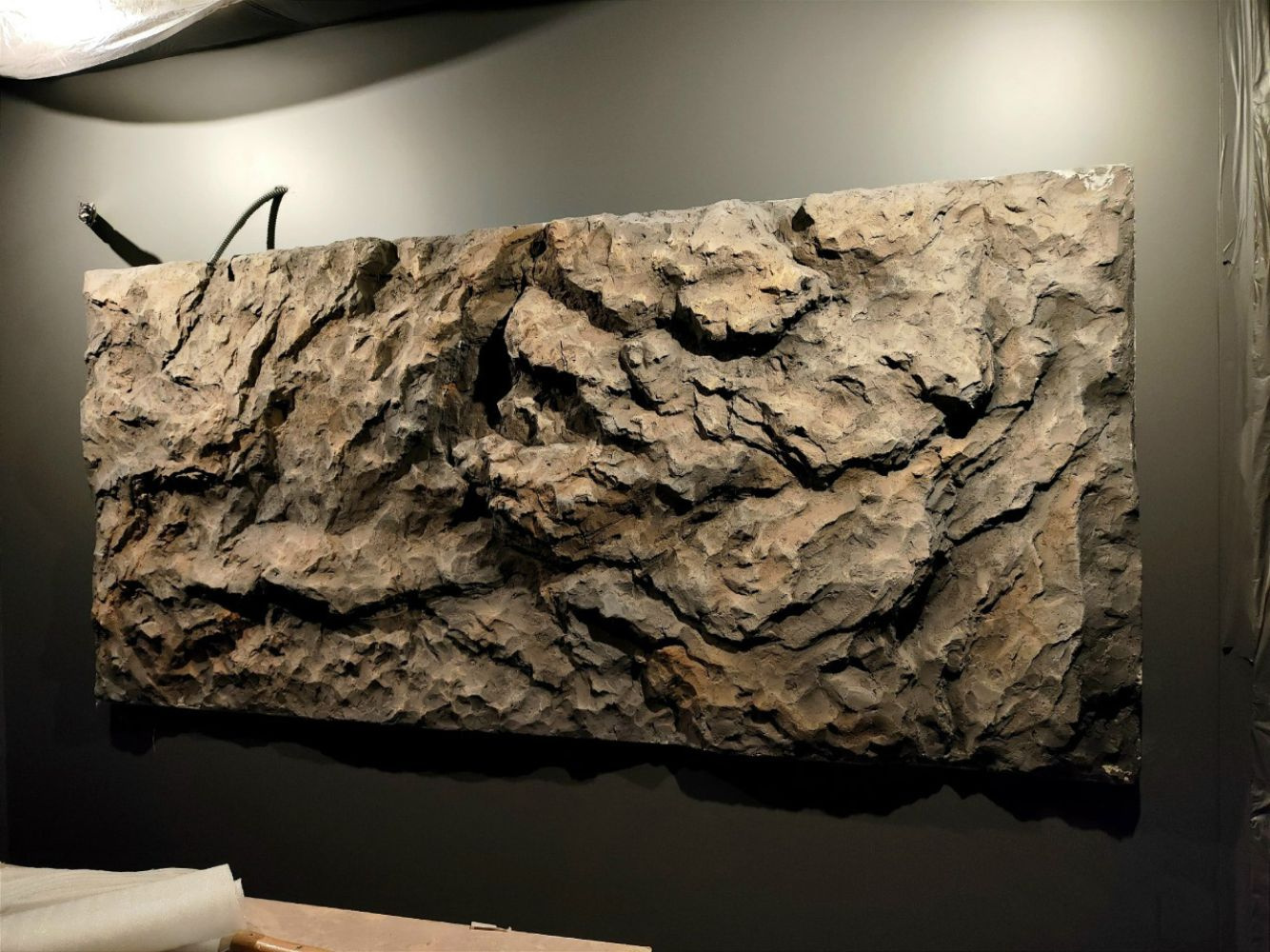 Обложка проекта: Гипсовый барельеф Скала, имитация скалы