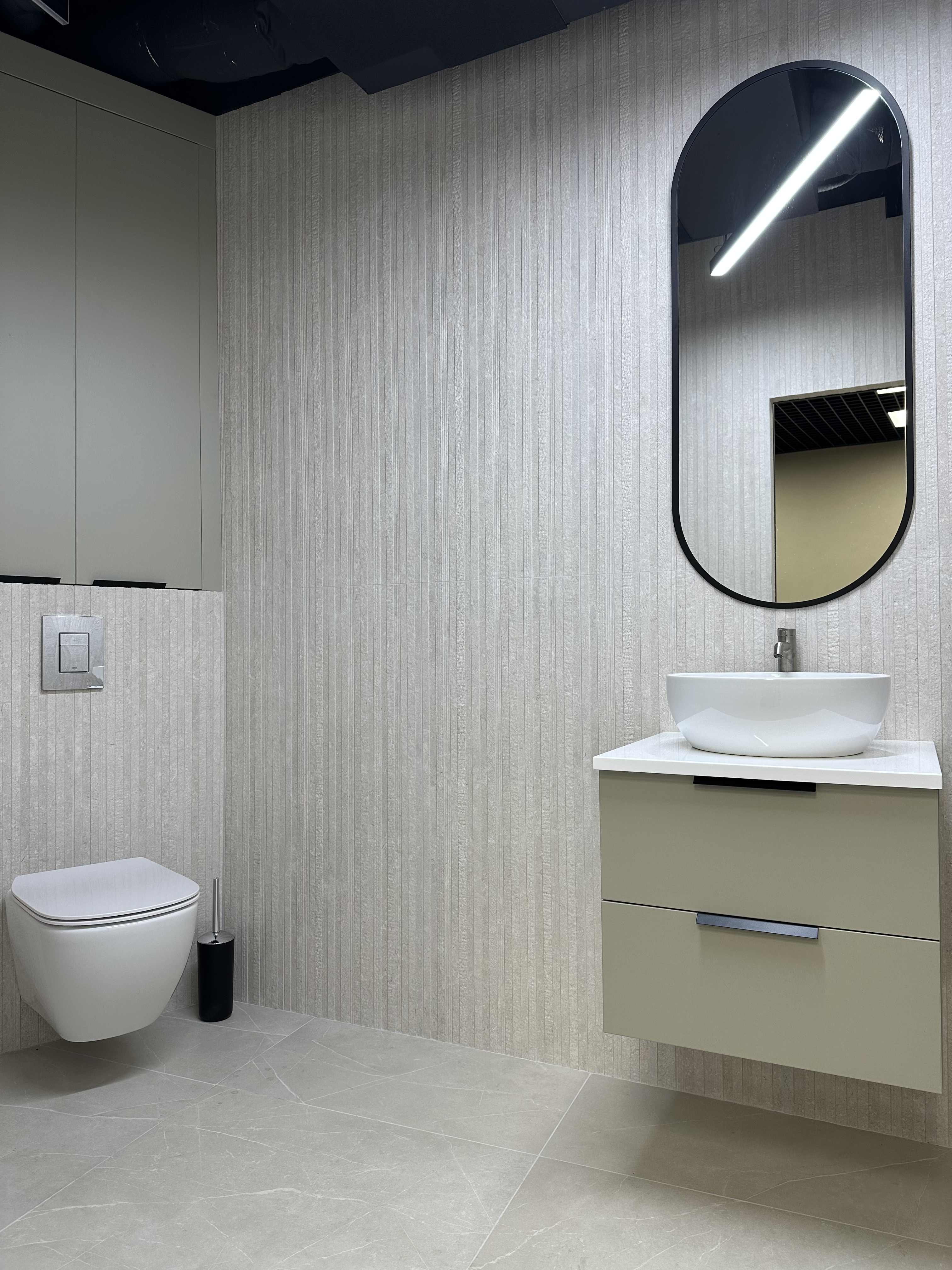 Установка сантехники и радиаторов отопления в офисе