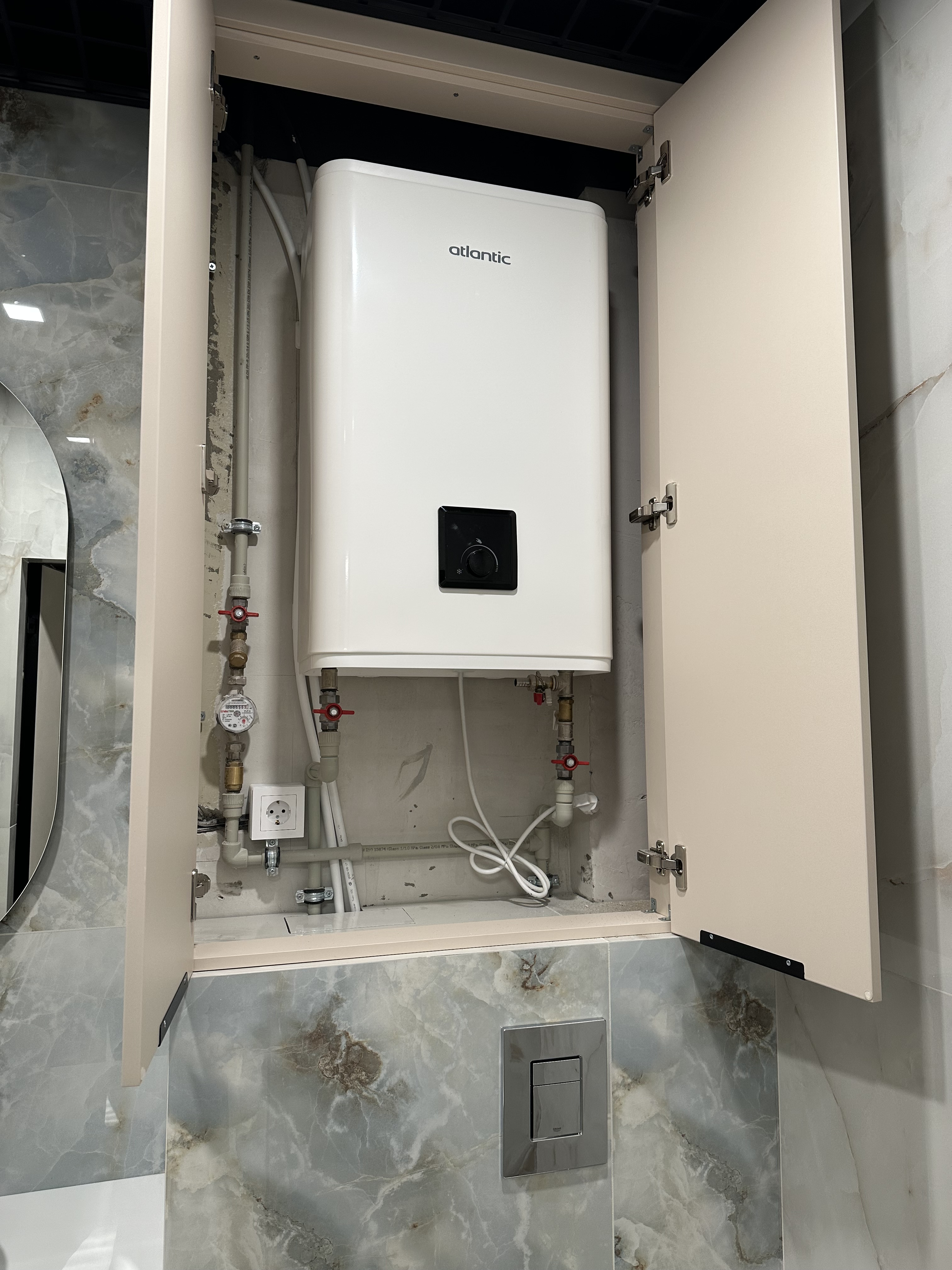 Установка сантехники и радиаторов отопления в офисе