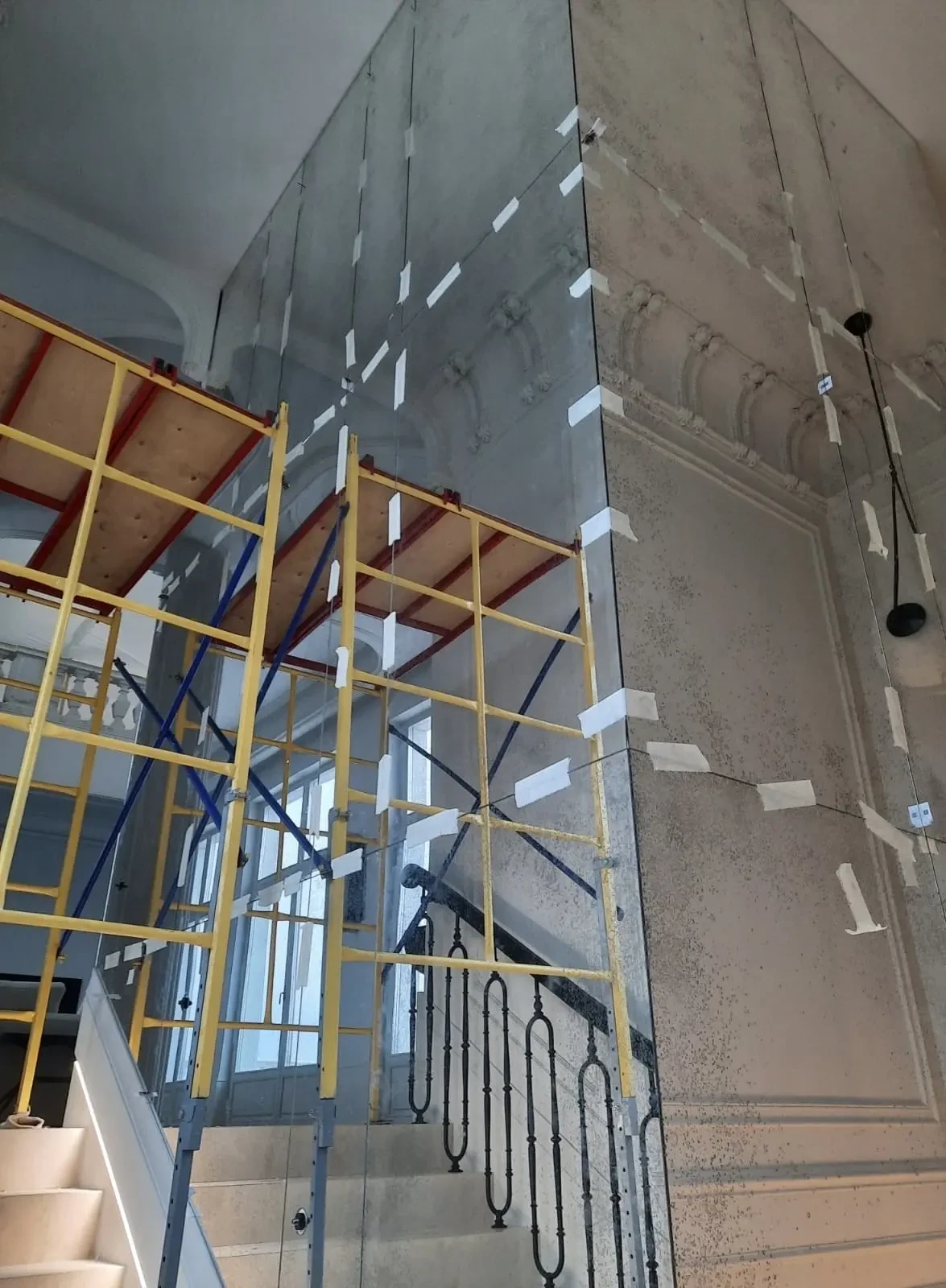 Панно из состаренного зеркала