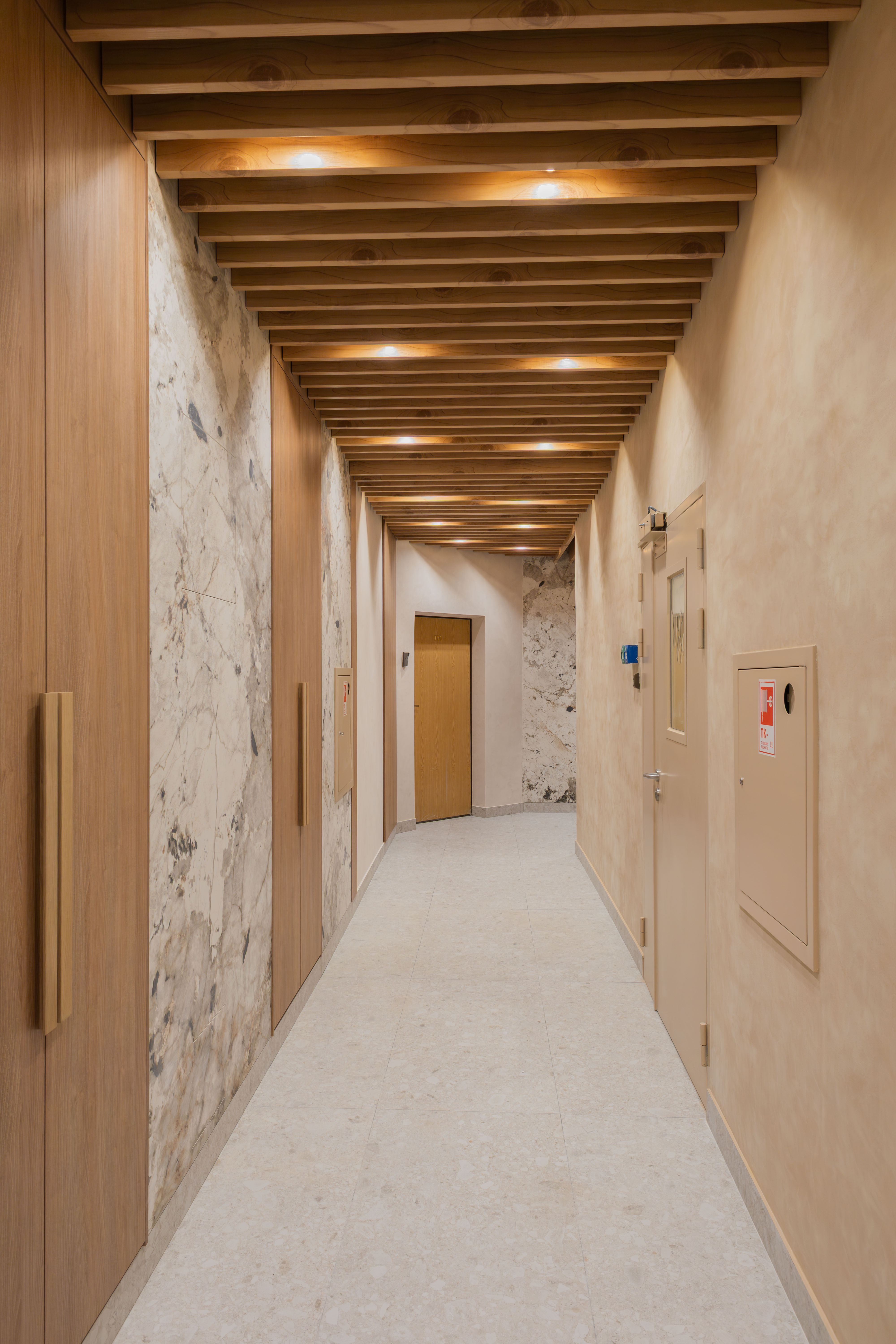 Входная группа с лифтовой зоной