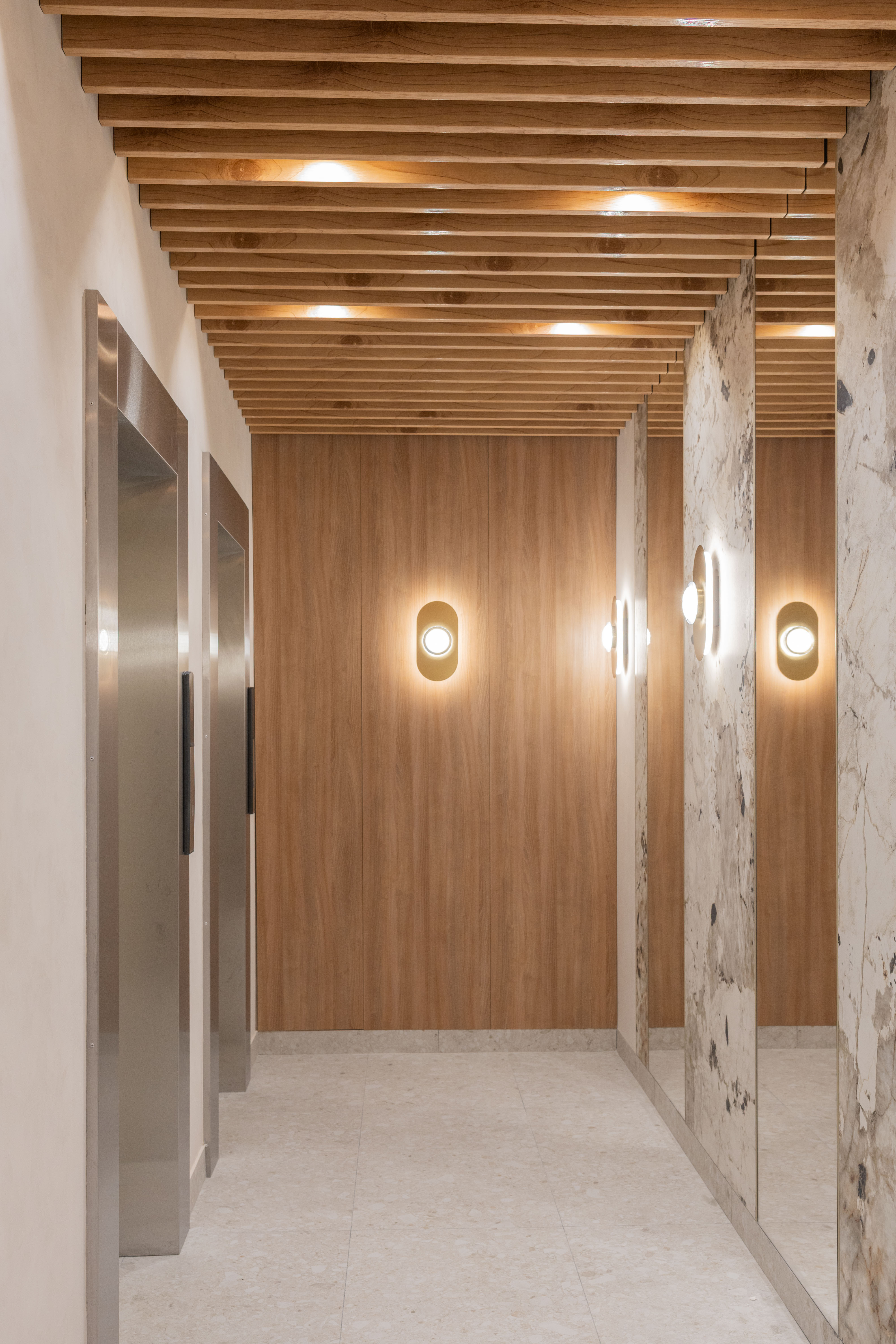 Входная группа с лифтовой зоной