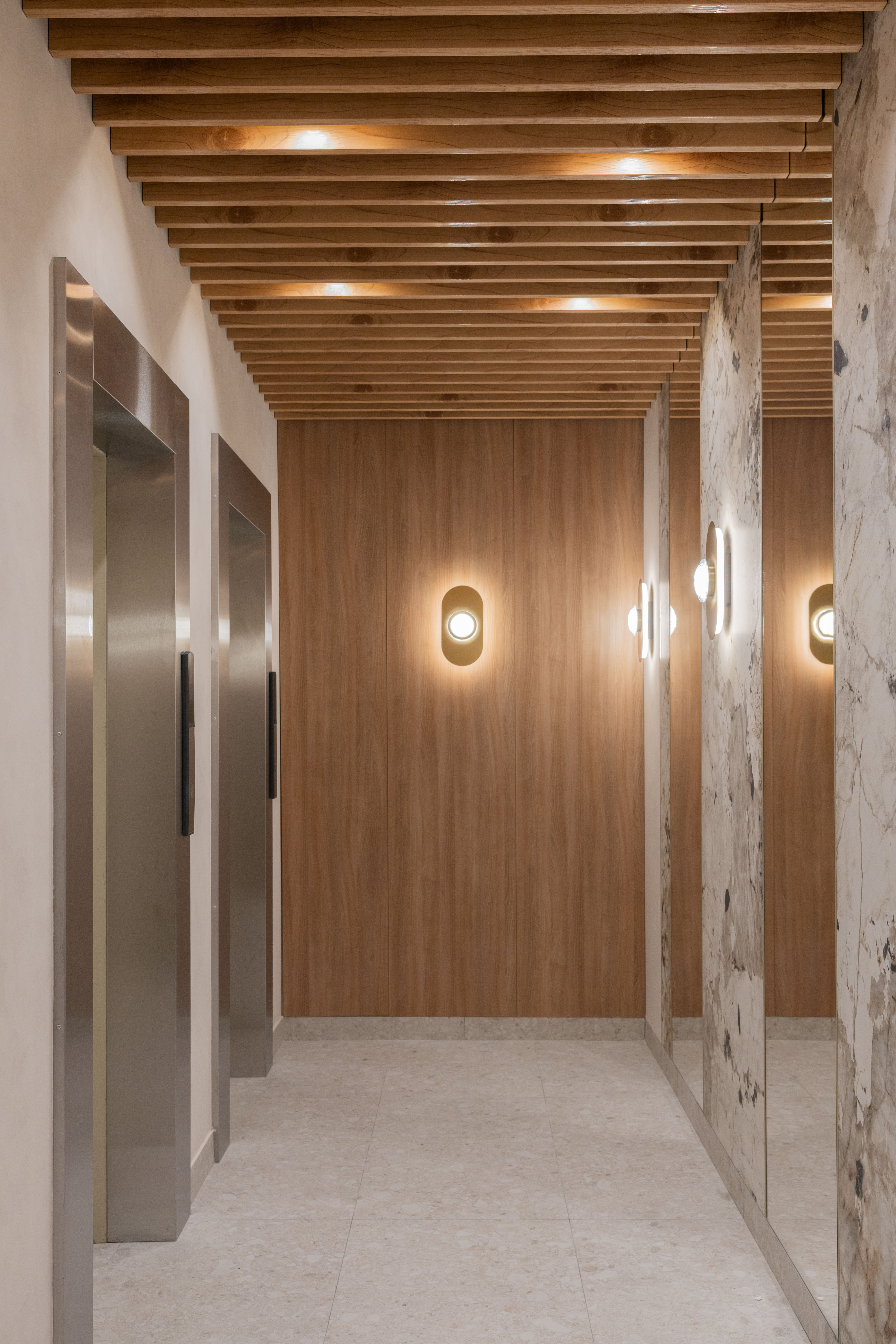 Входная группа с лифтовой зоной