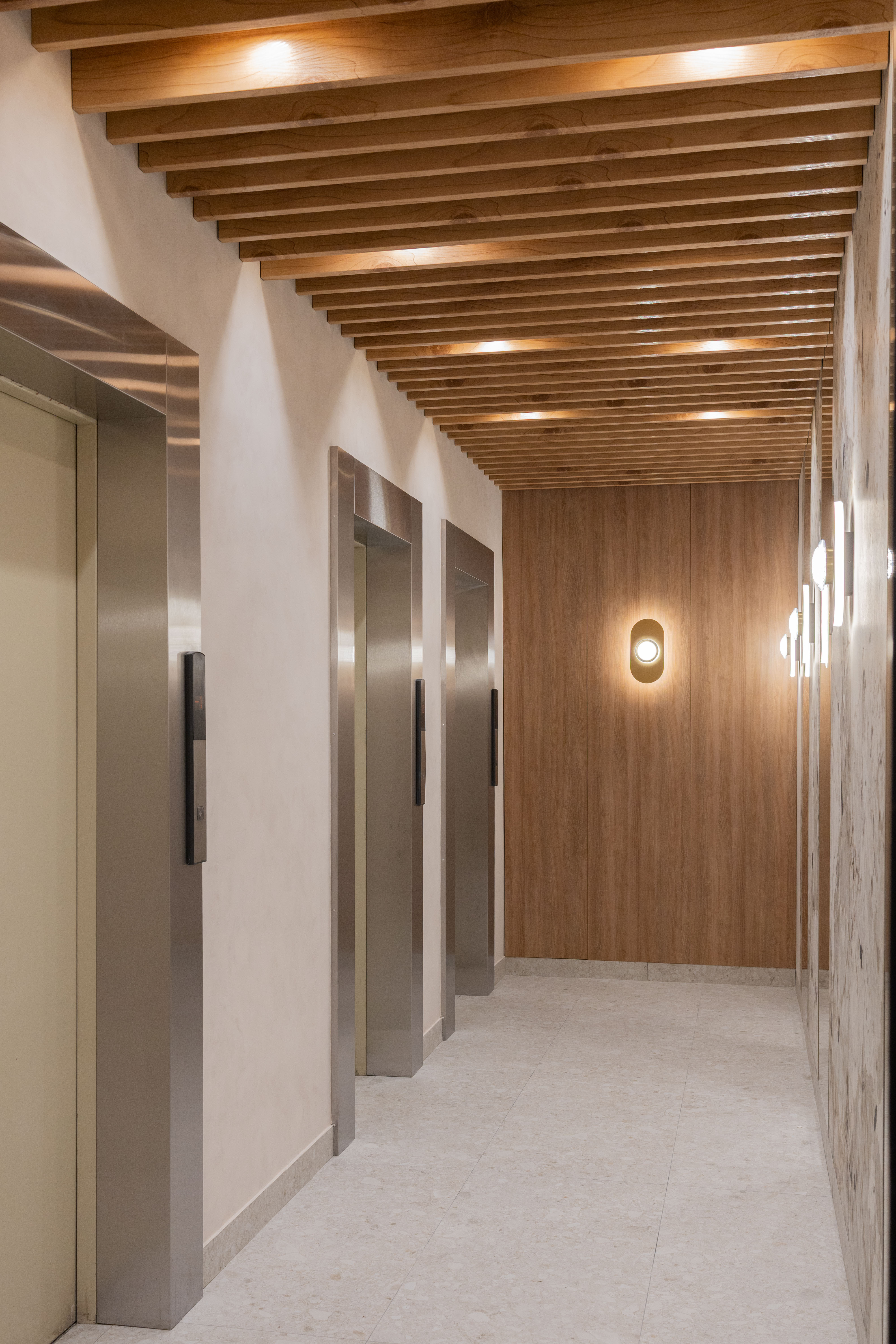 Входная группа с лифтовой зоной