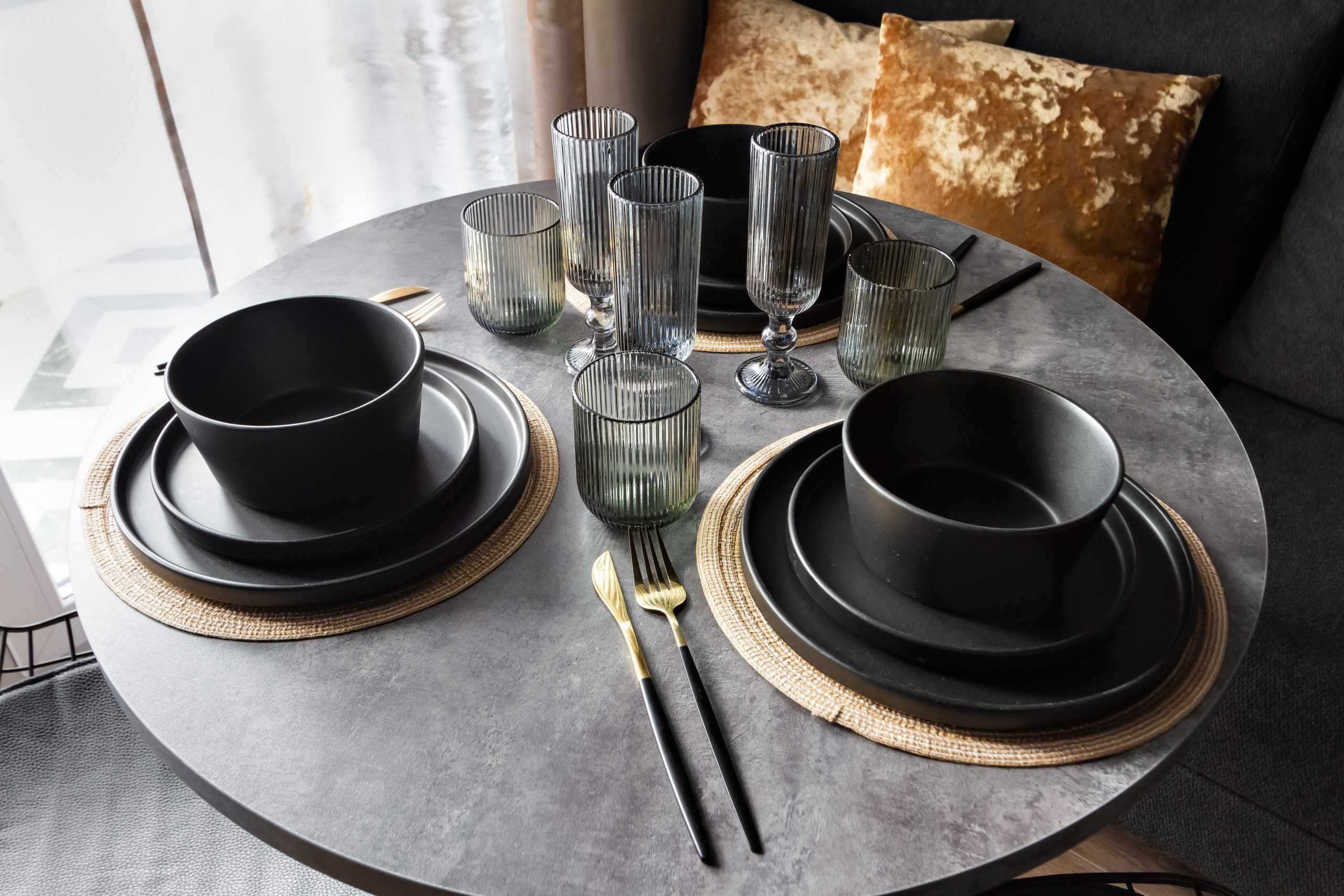 2025_Квартира в тёмных тонах