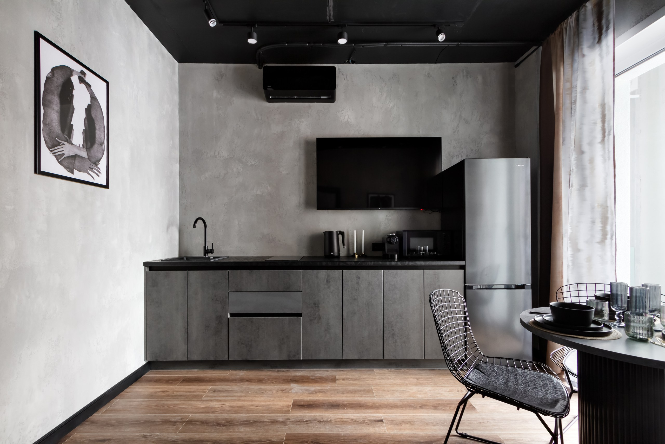 2025_Квартира в тёмных тонах