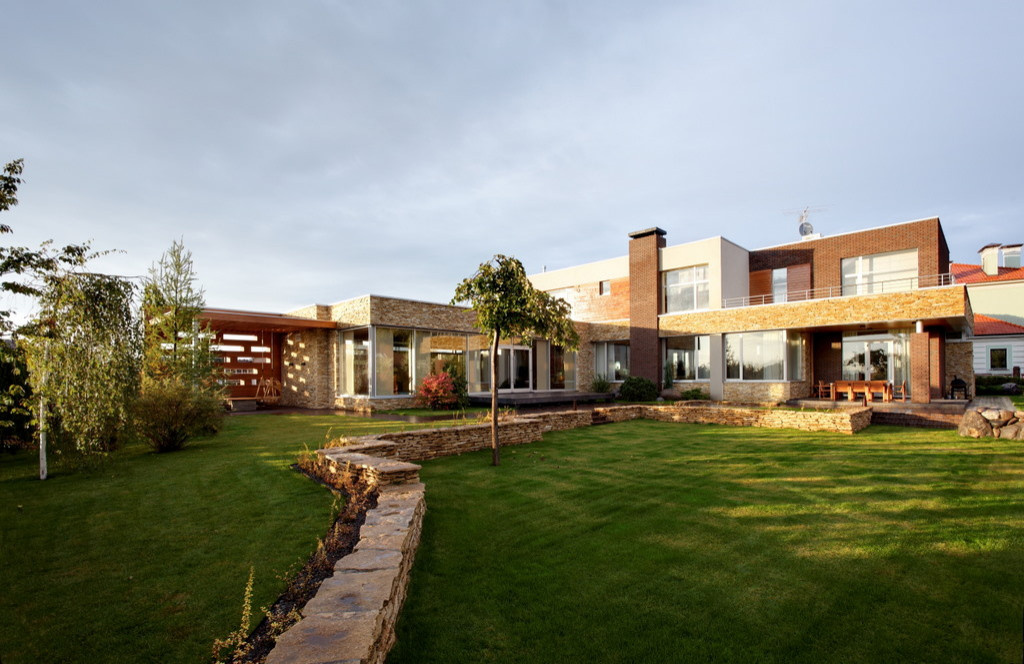 "Oak land" house