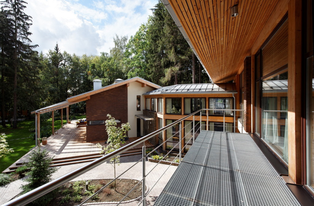 "Woodlark" House