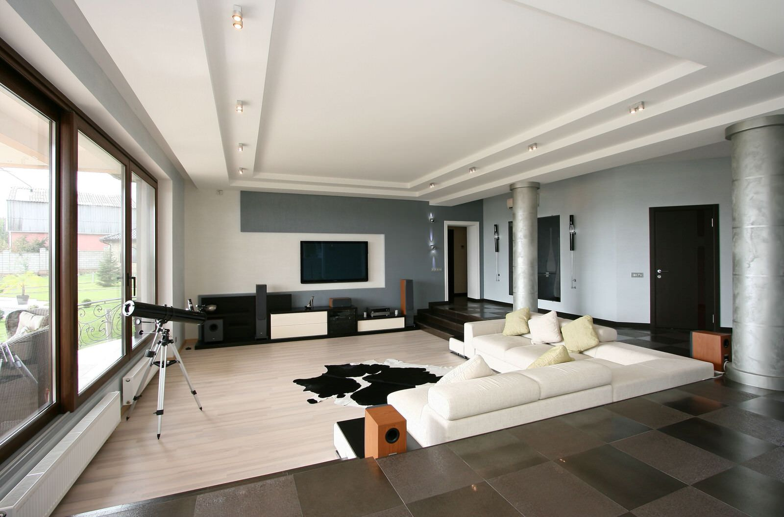 Contemporary style apartment