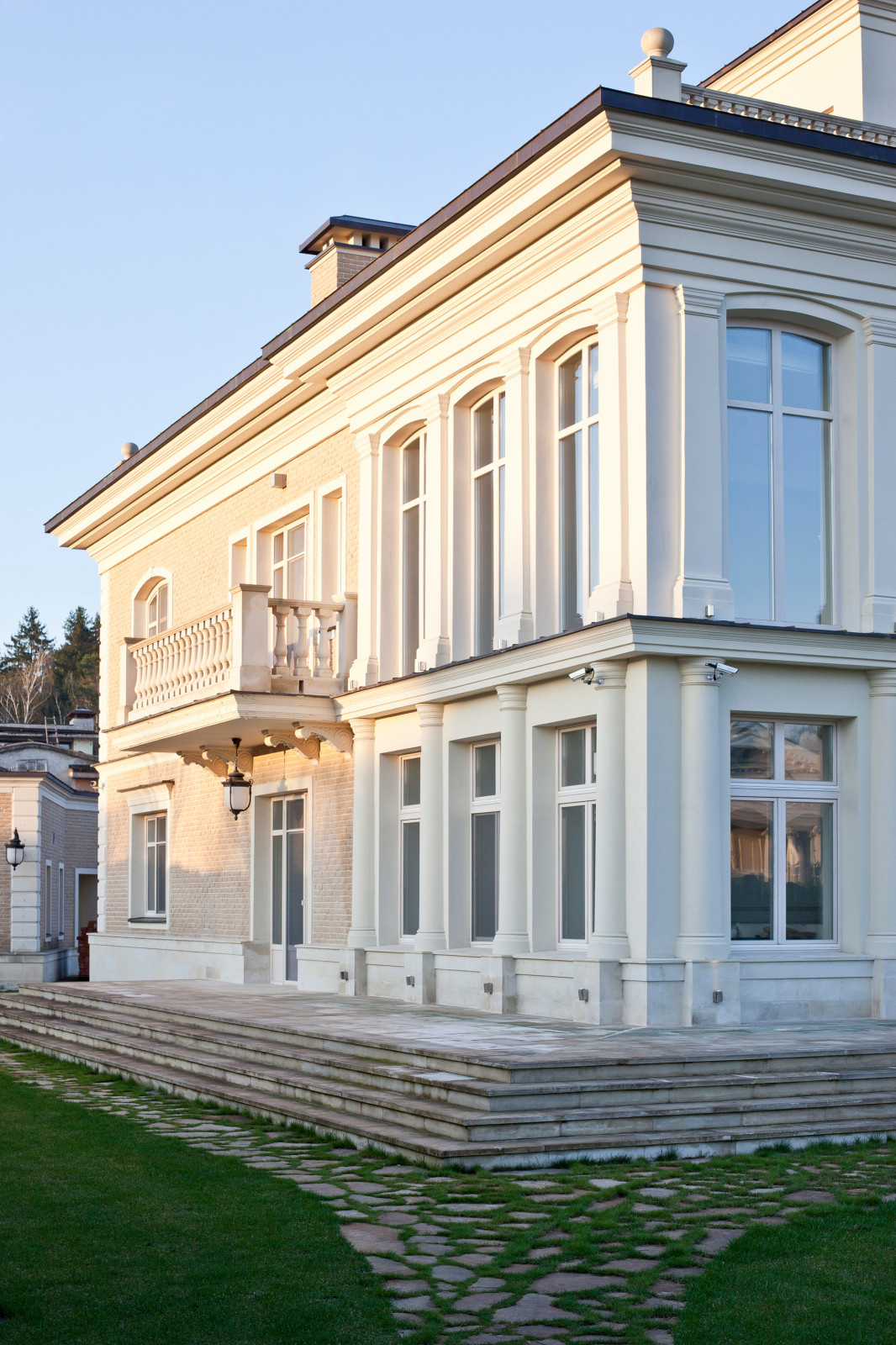 Обложка альбома: HOUSE