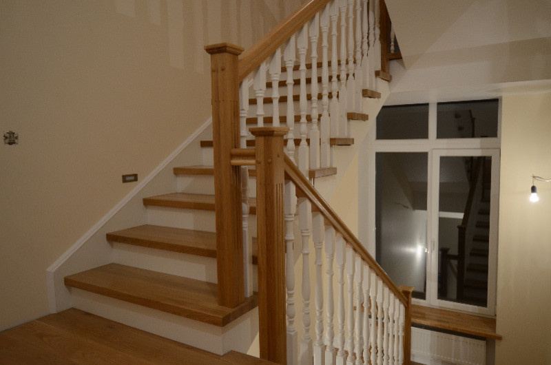 Wood cladding of a concrete stair