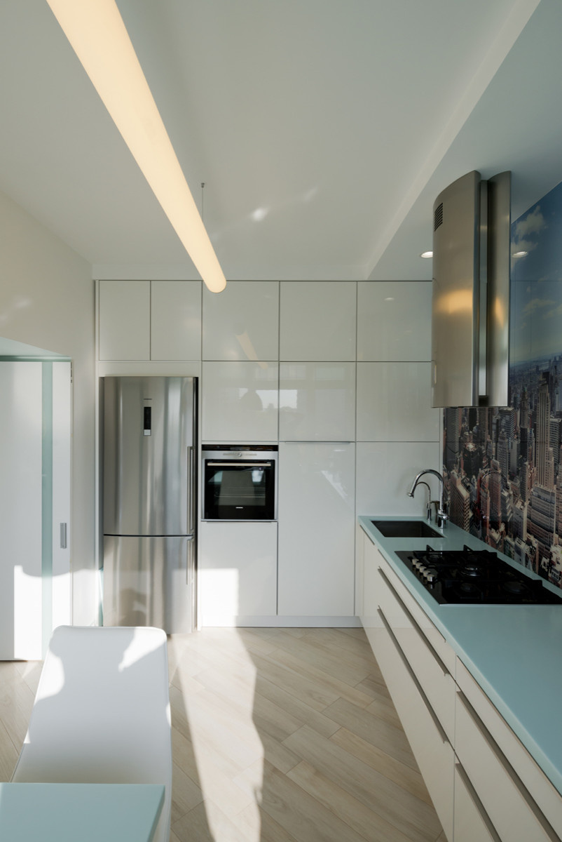 Houzz тур: Минимализм в белом и немного Тиффани