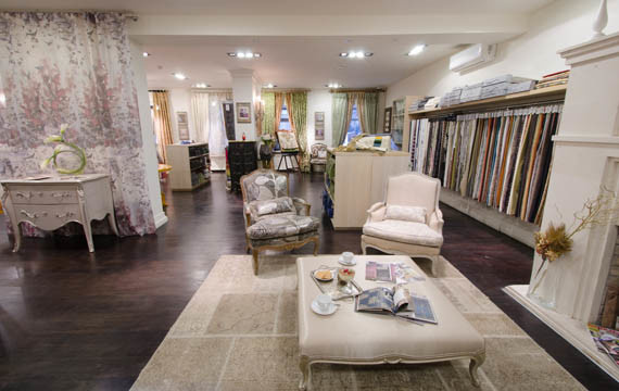 Интерьер салона тканей French Touch.