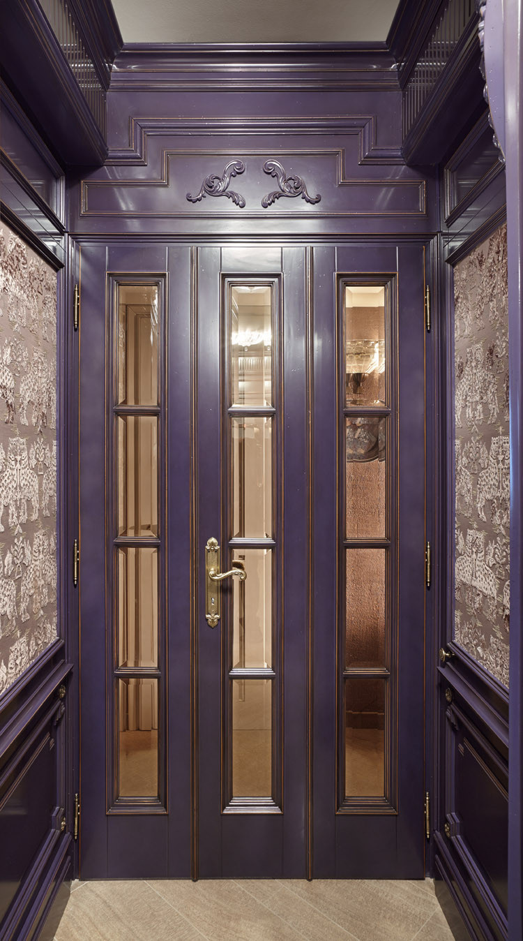 Холл в классическом стиле