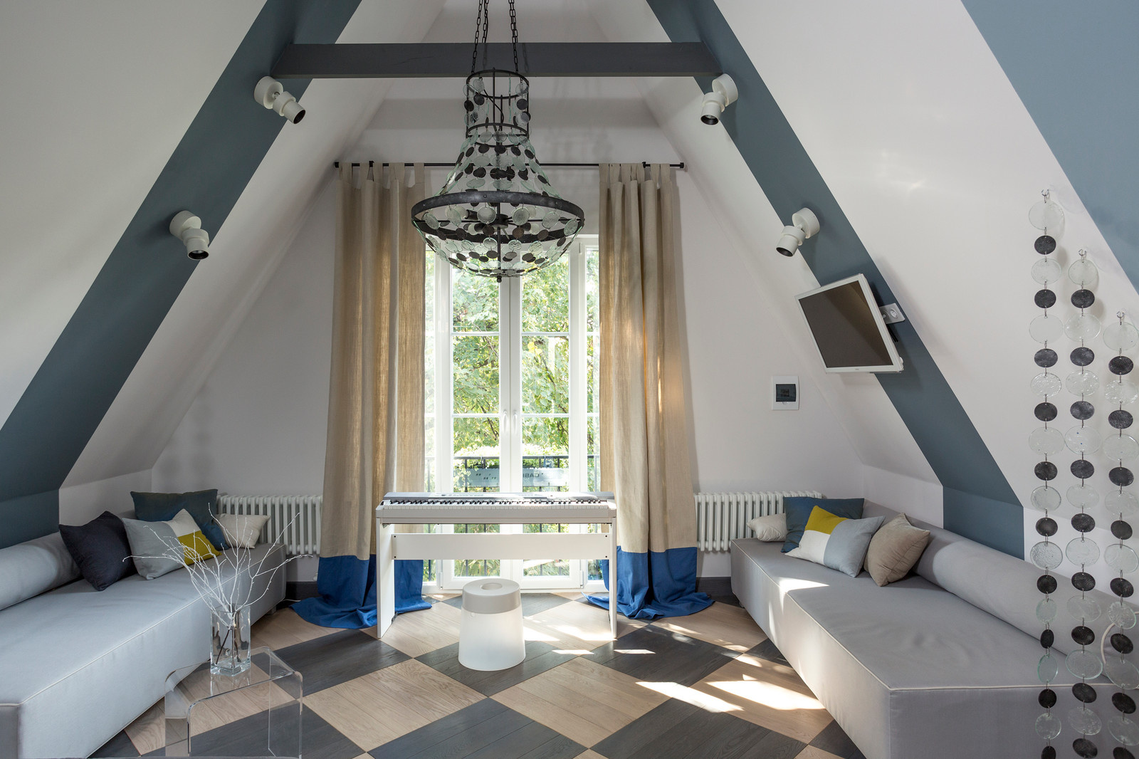 Мансарда для девочек