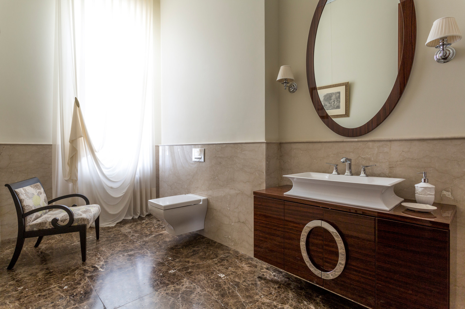 Жилой дом в Подмосковье (700 м2)