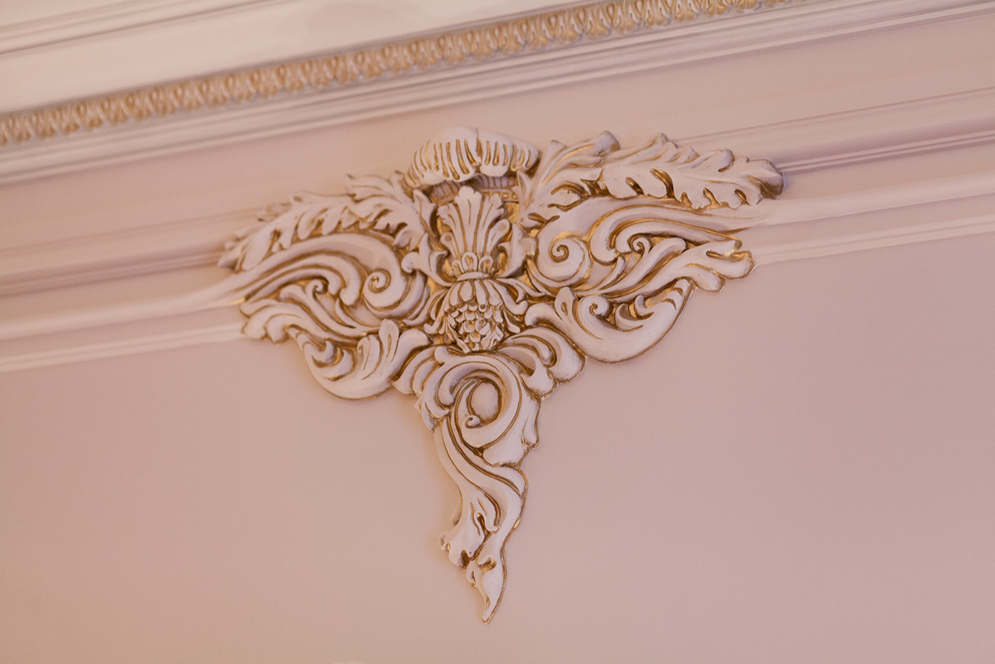 Дворцовая классика в городской квартире