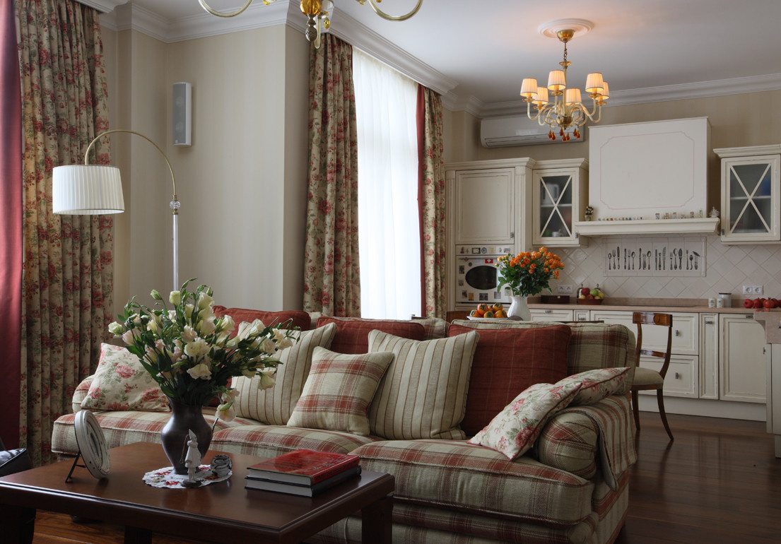 Квартира с красным холлом