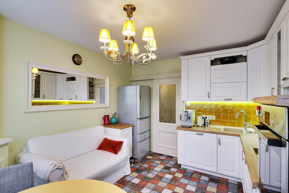 Houzz тур: Яркая квартира с качелями для Вари и Тоси