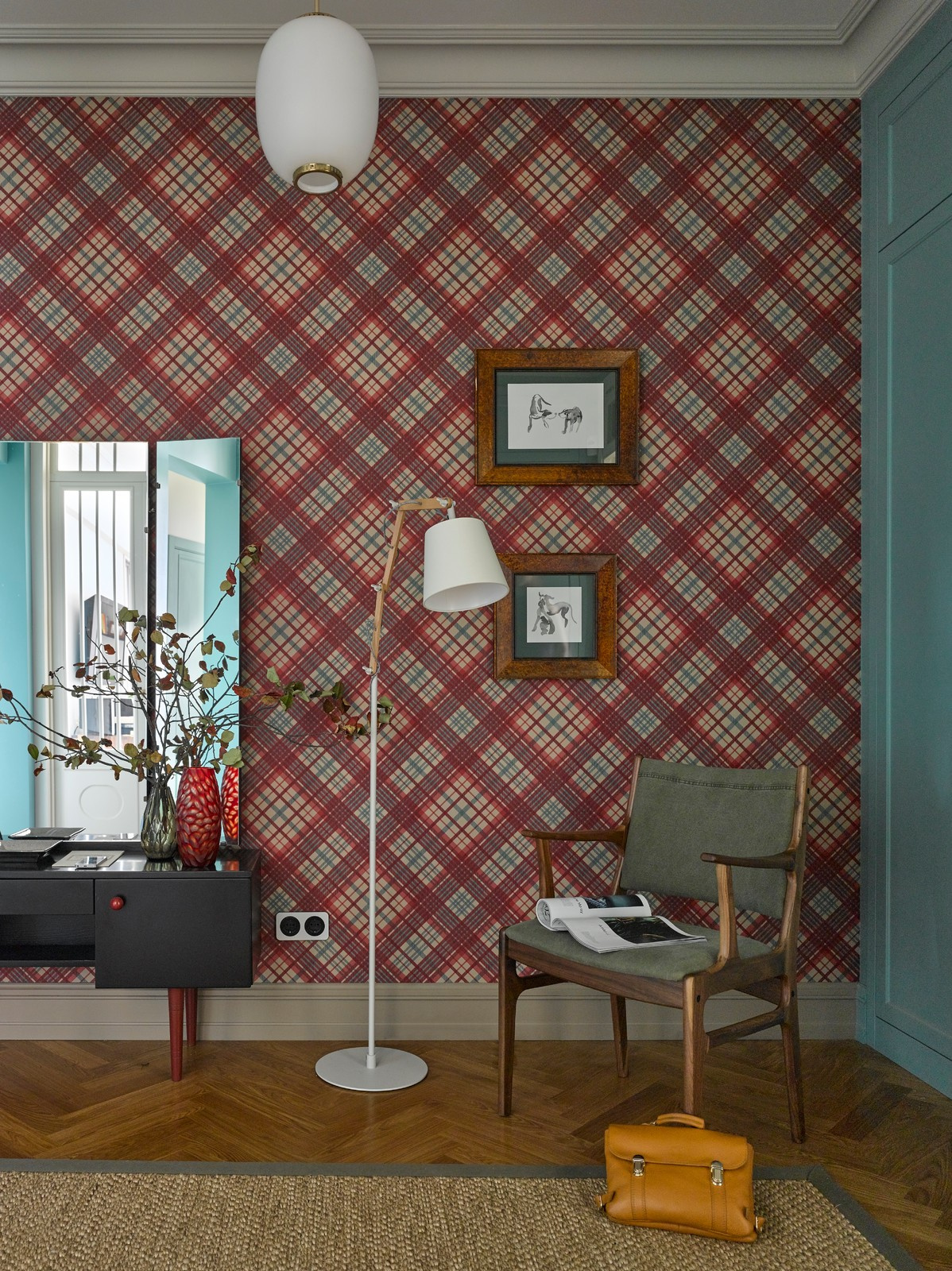 Обложка альбома: Отреставрированная советская мебель