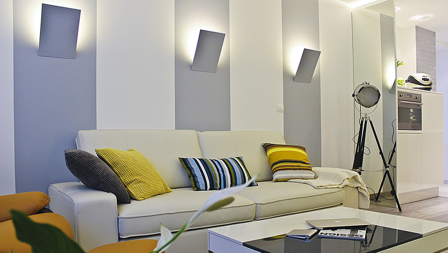 Светильники-бра настенные