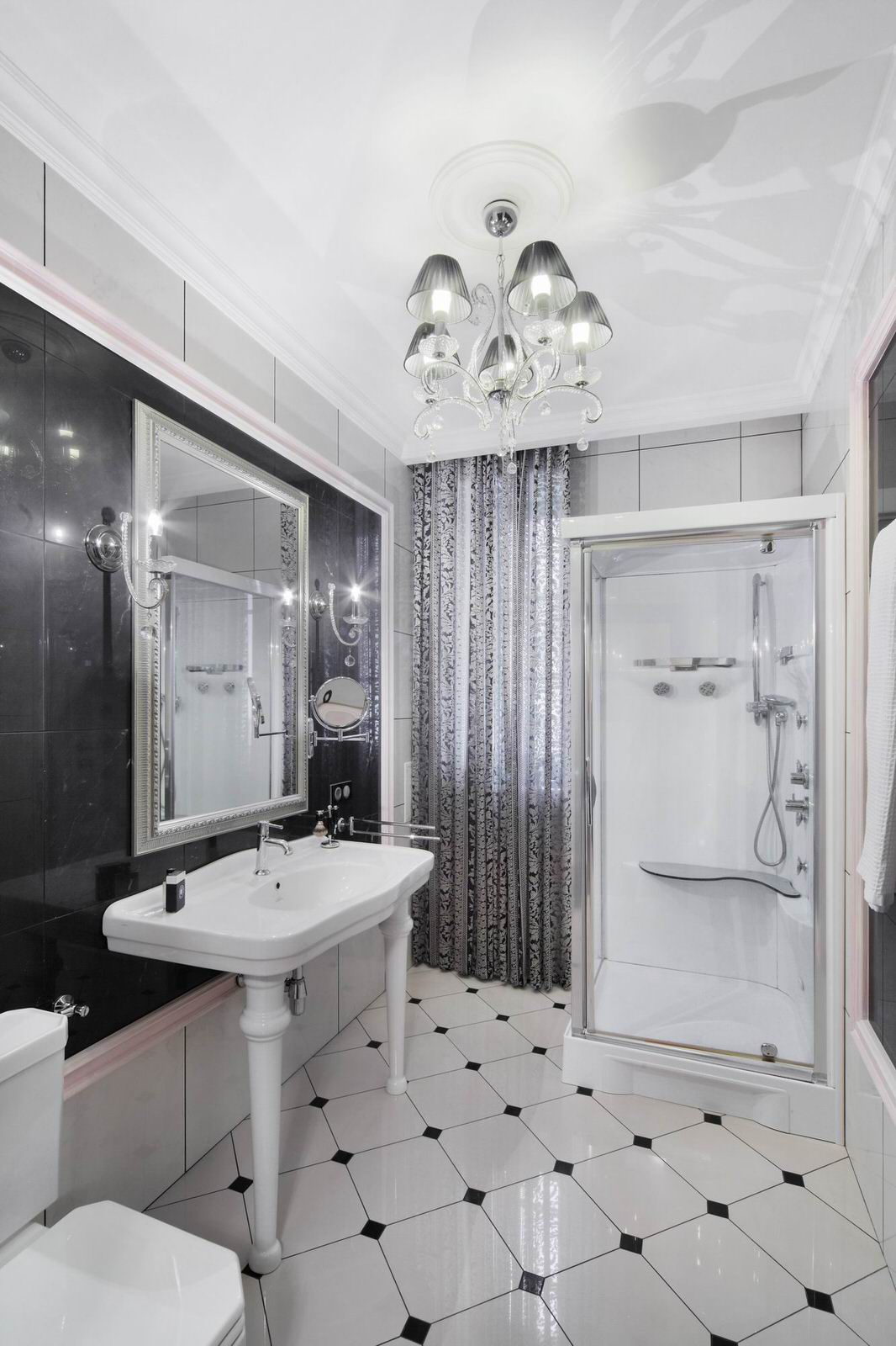 Черно-белая ванная комната