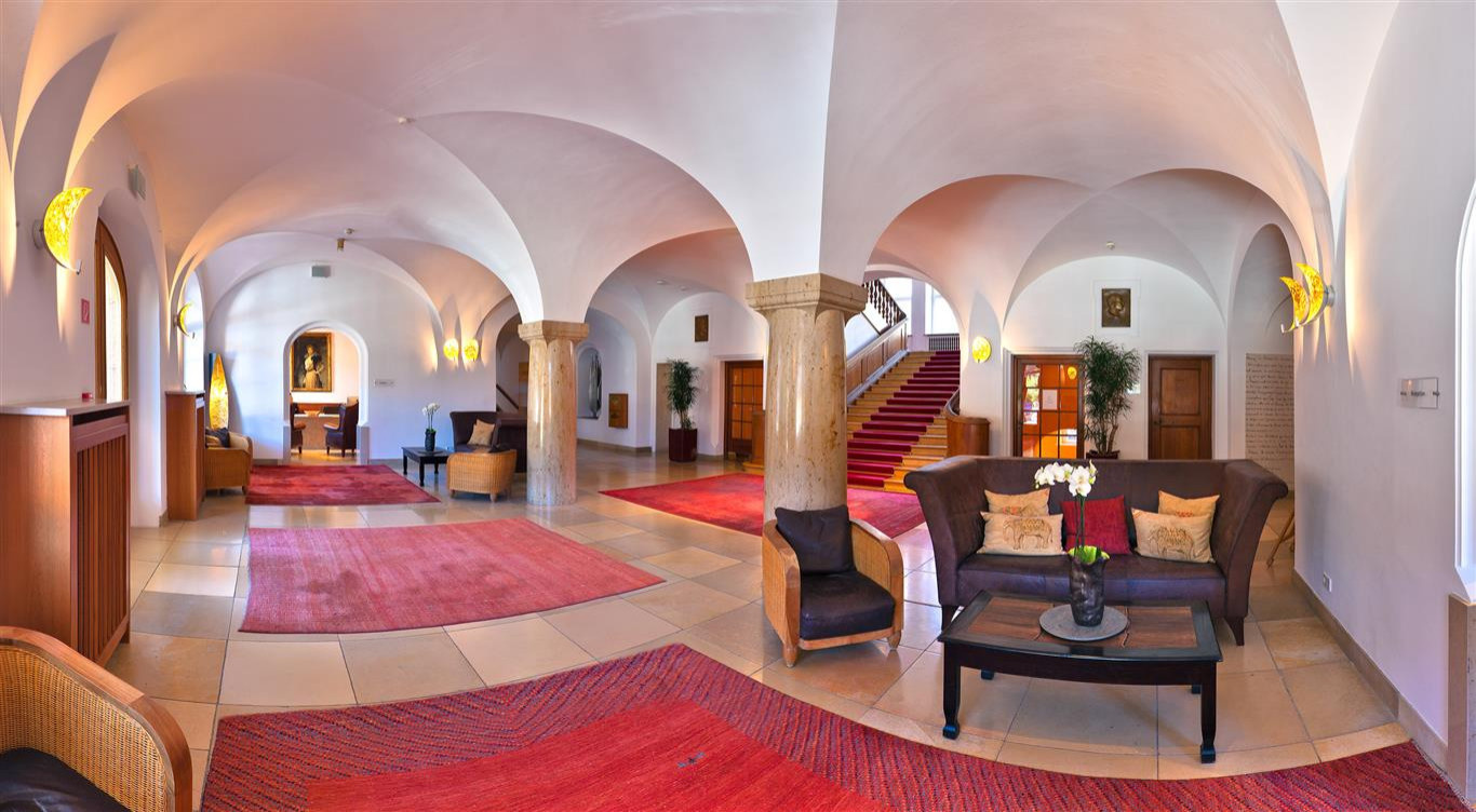 Отель Elmau Castle