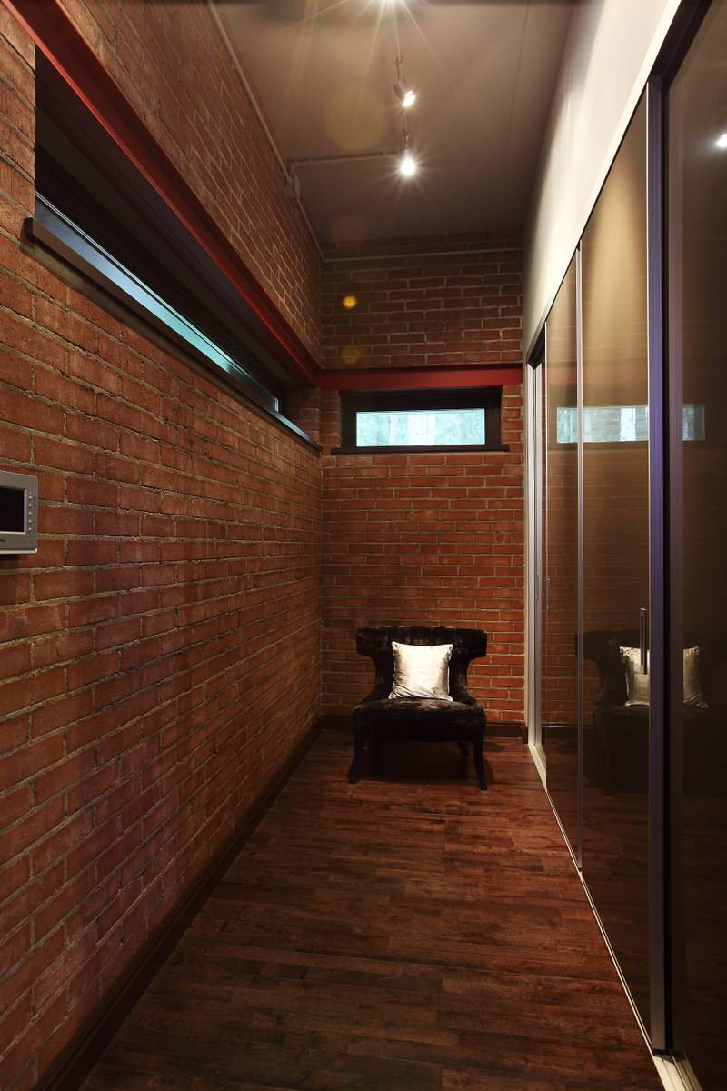 Box house