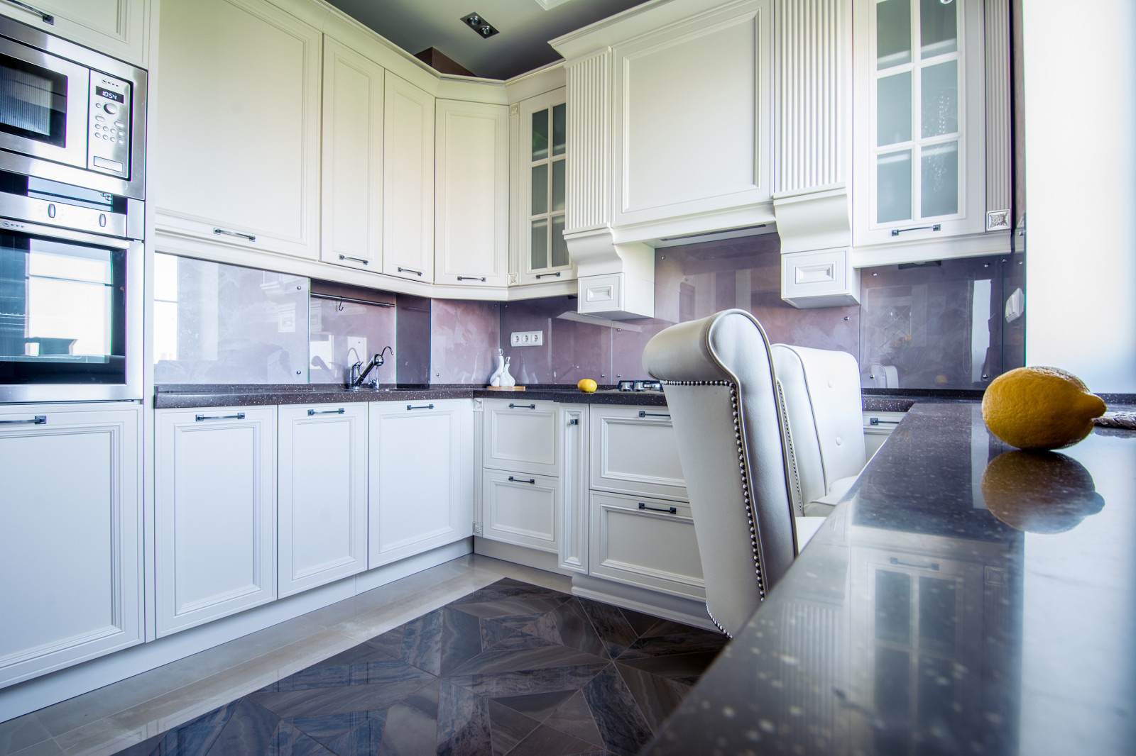 Houzz тур: Ажурный «иней» в московской сталинке