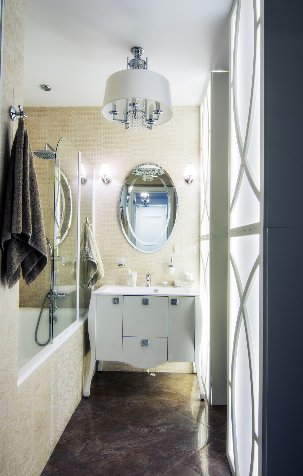 Houzz тур: Ажурный «иней» в московской сталинке