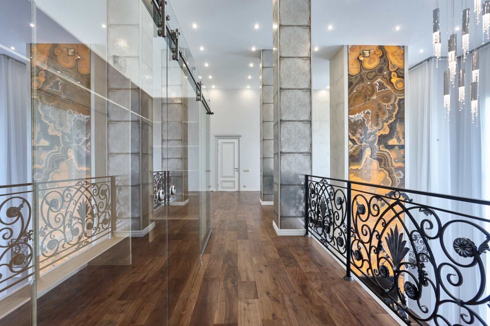 Загородный дом в стиле ар-деко