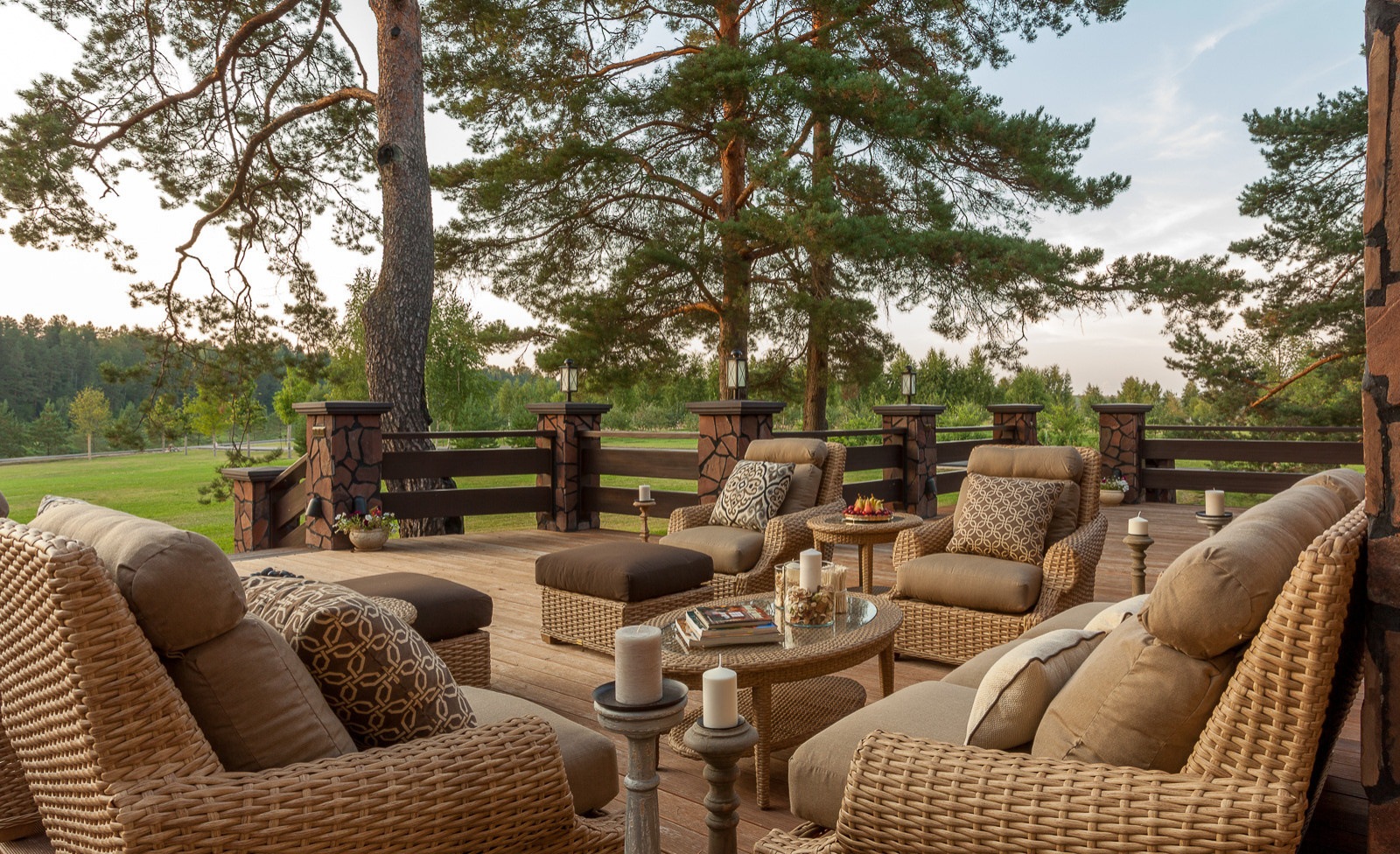 Деревянный дом в классическом стиле