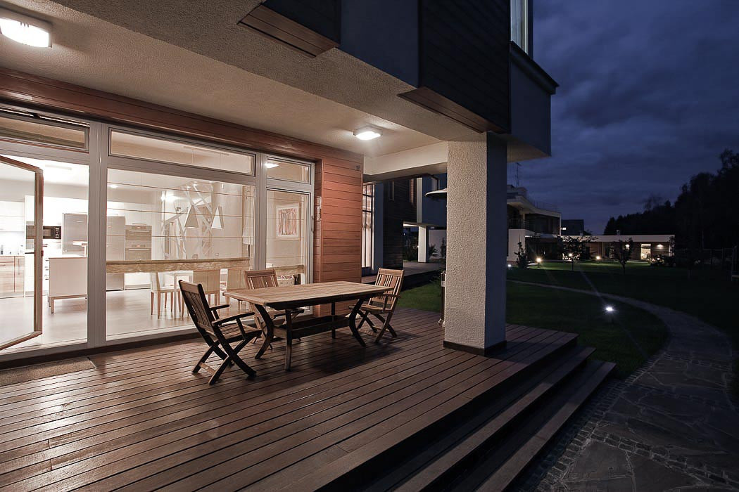 v-house