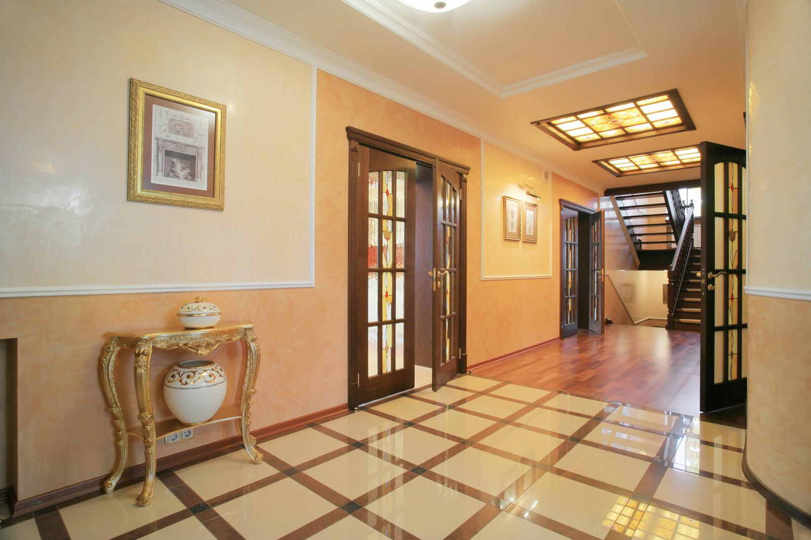 Жить особняком