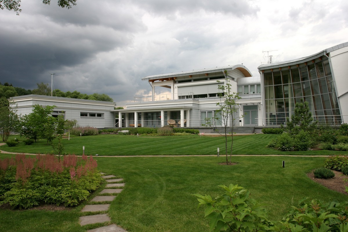 Torus house