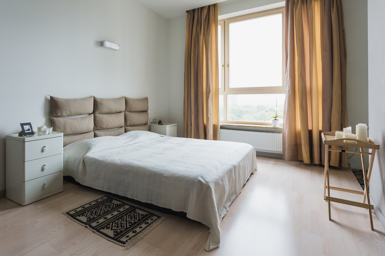 Обложка альбома: Bedrooms