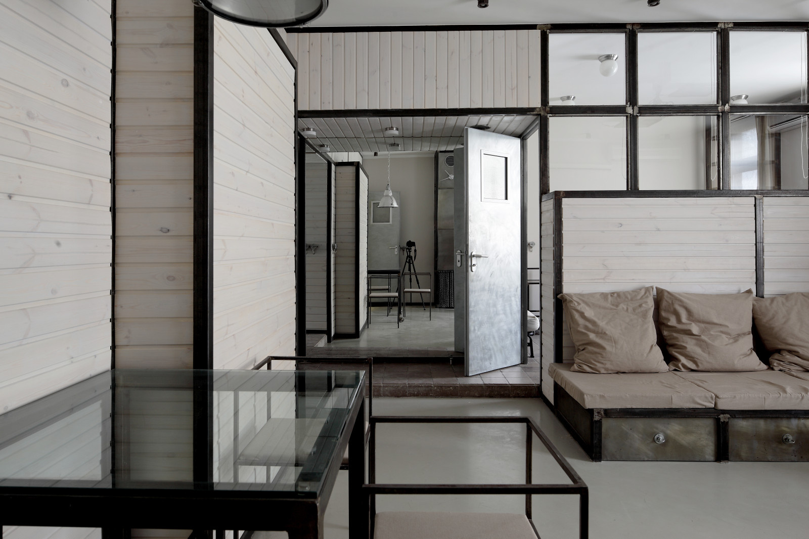 Wood Warm White Apartment