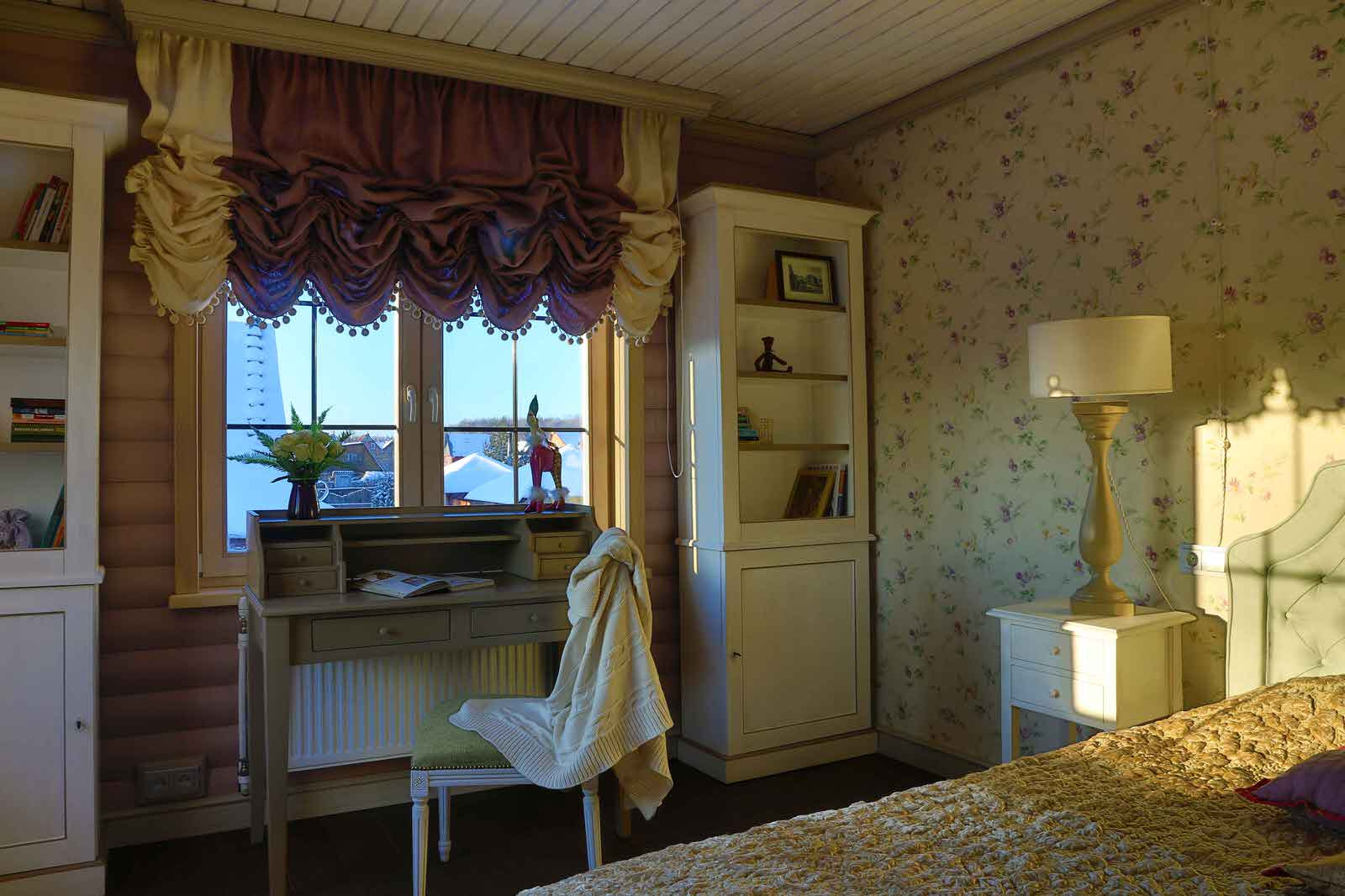 Cказочный бревенчатый дом в Подмосковье