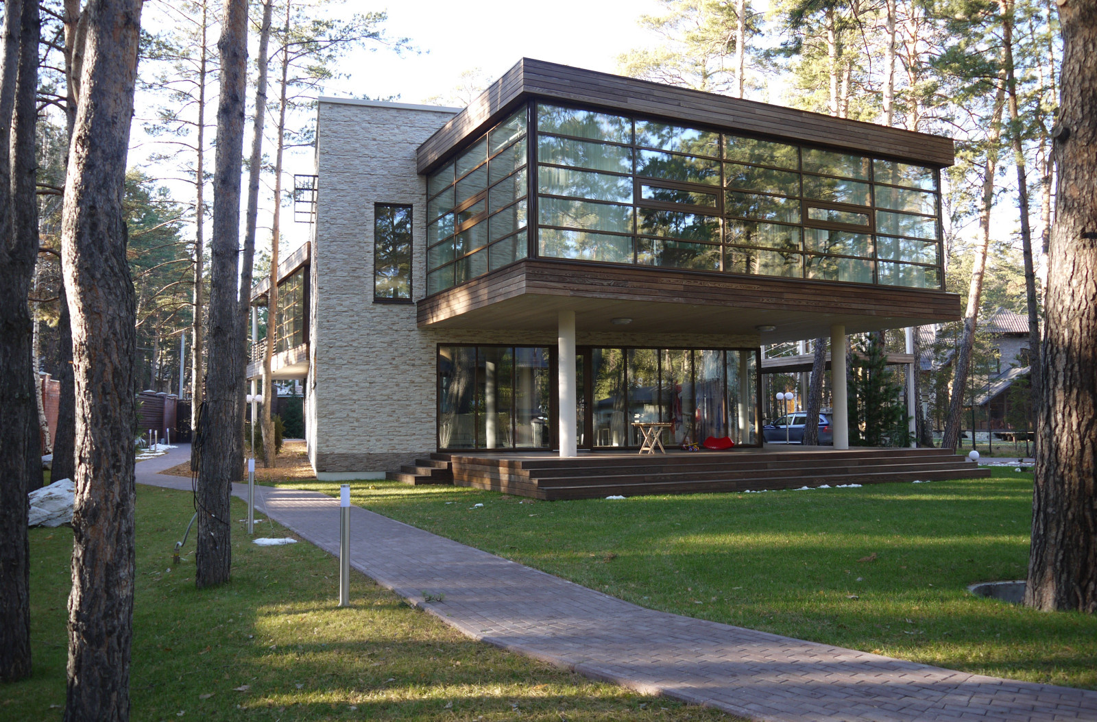 H_House